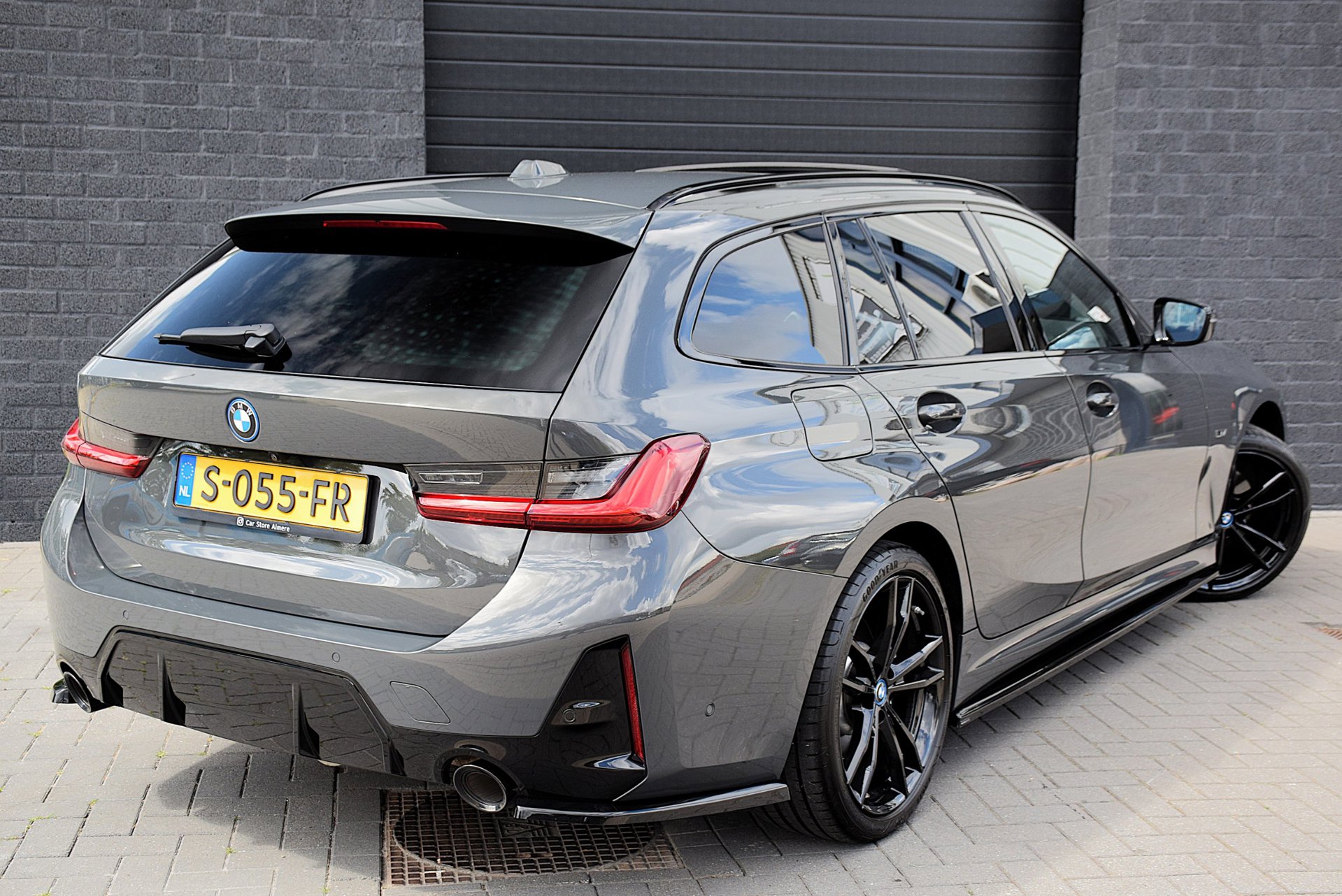 Foto van BMW 330e