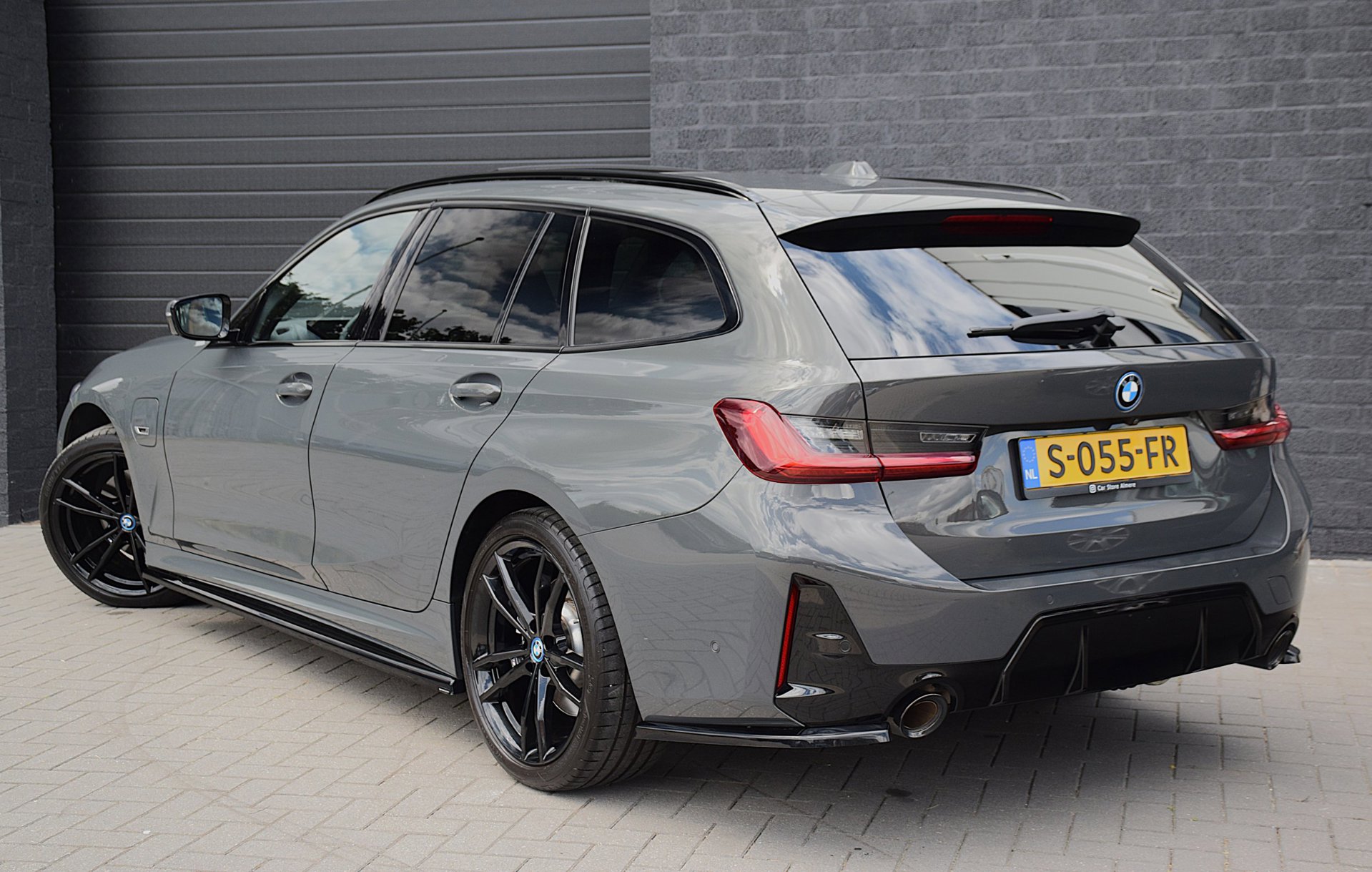 Foto van BMW 330e