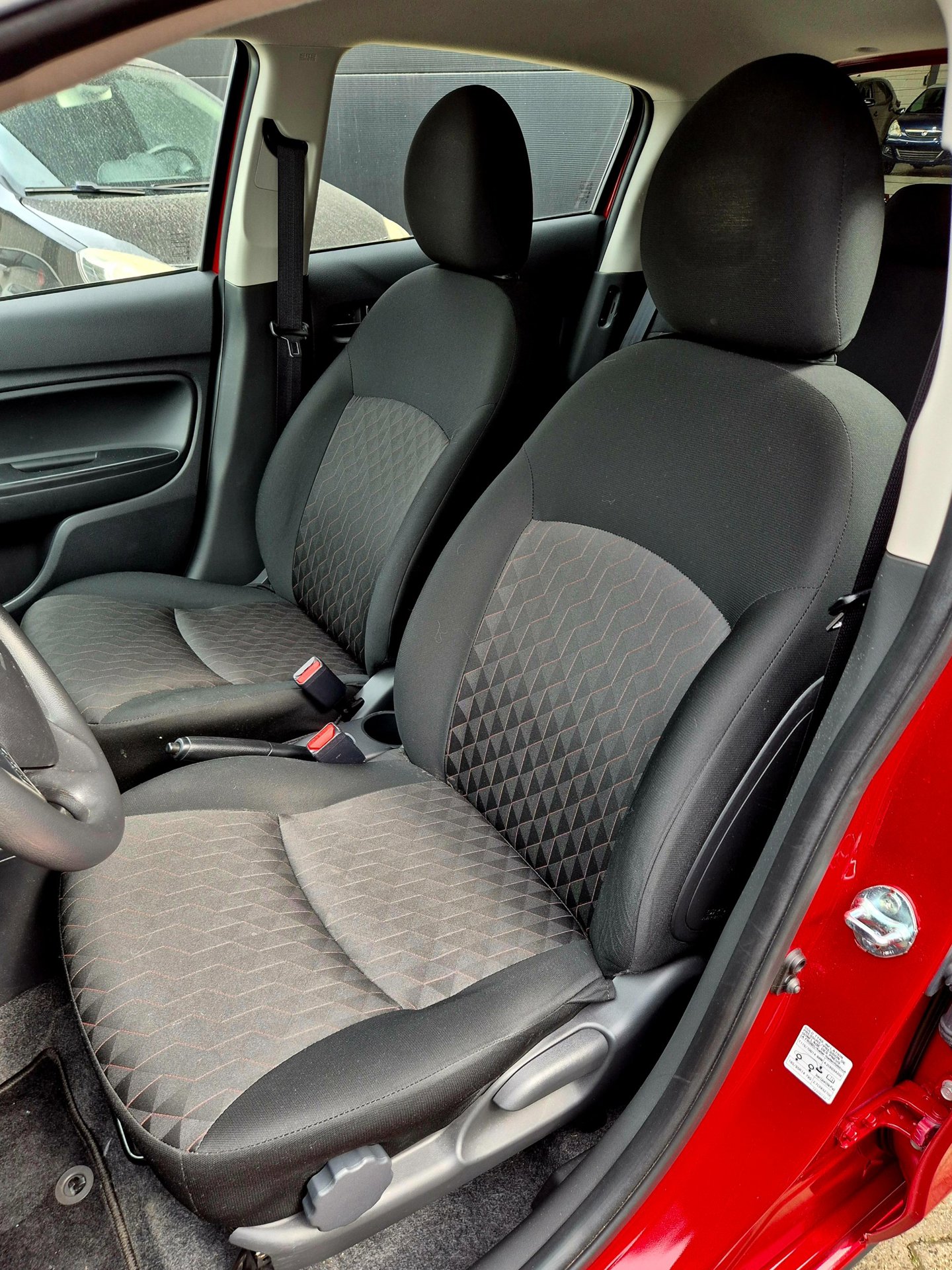 Foto van Mitsubishi Mitsubishi Space Star