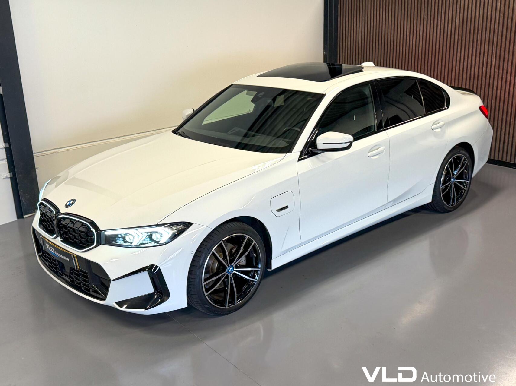 Foto van BMW 330e