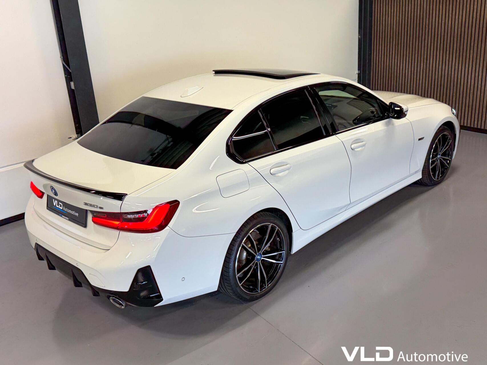 Foto van BMW 330e