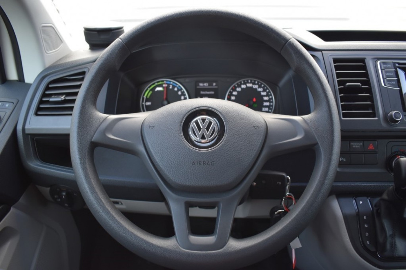 Foto van Volkswagen Abt E-transporter