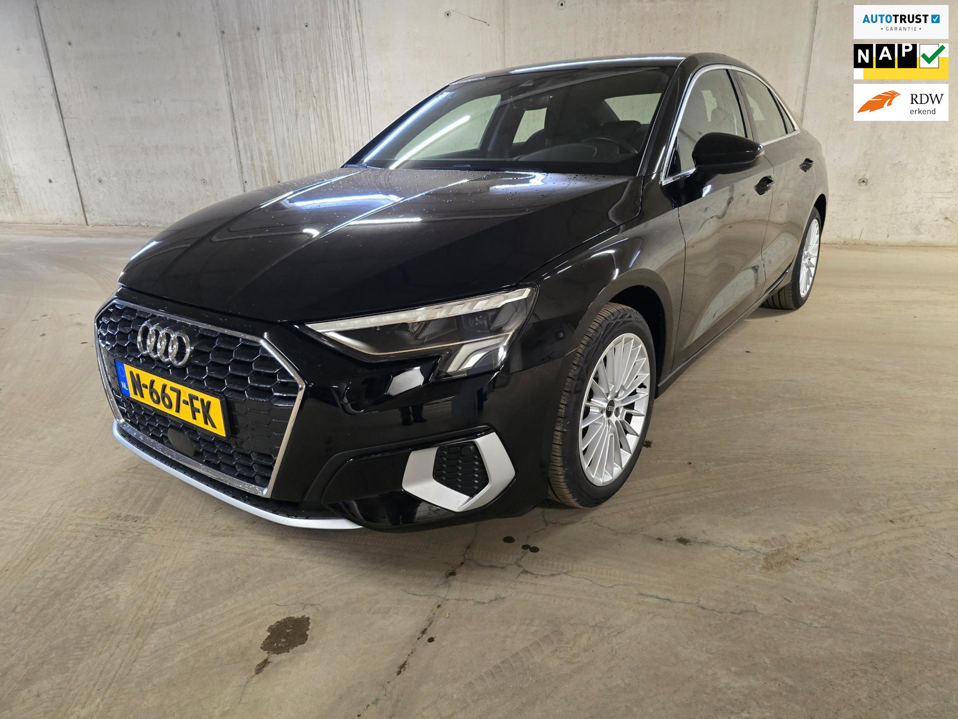 Audi A3 Limousine 30 TFSI Advanced edition 2021 - voorkant
