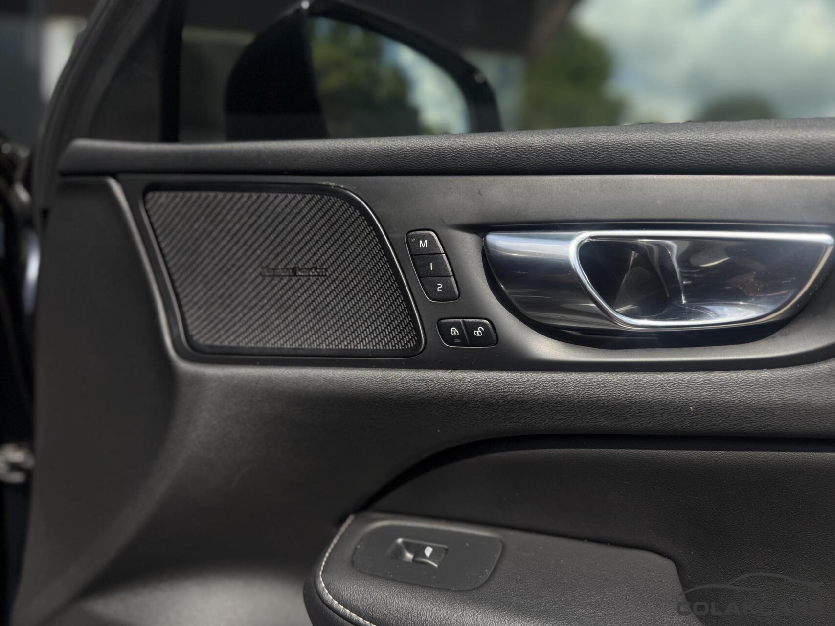 Foto van Volvo V60 T6 Twin Engine