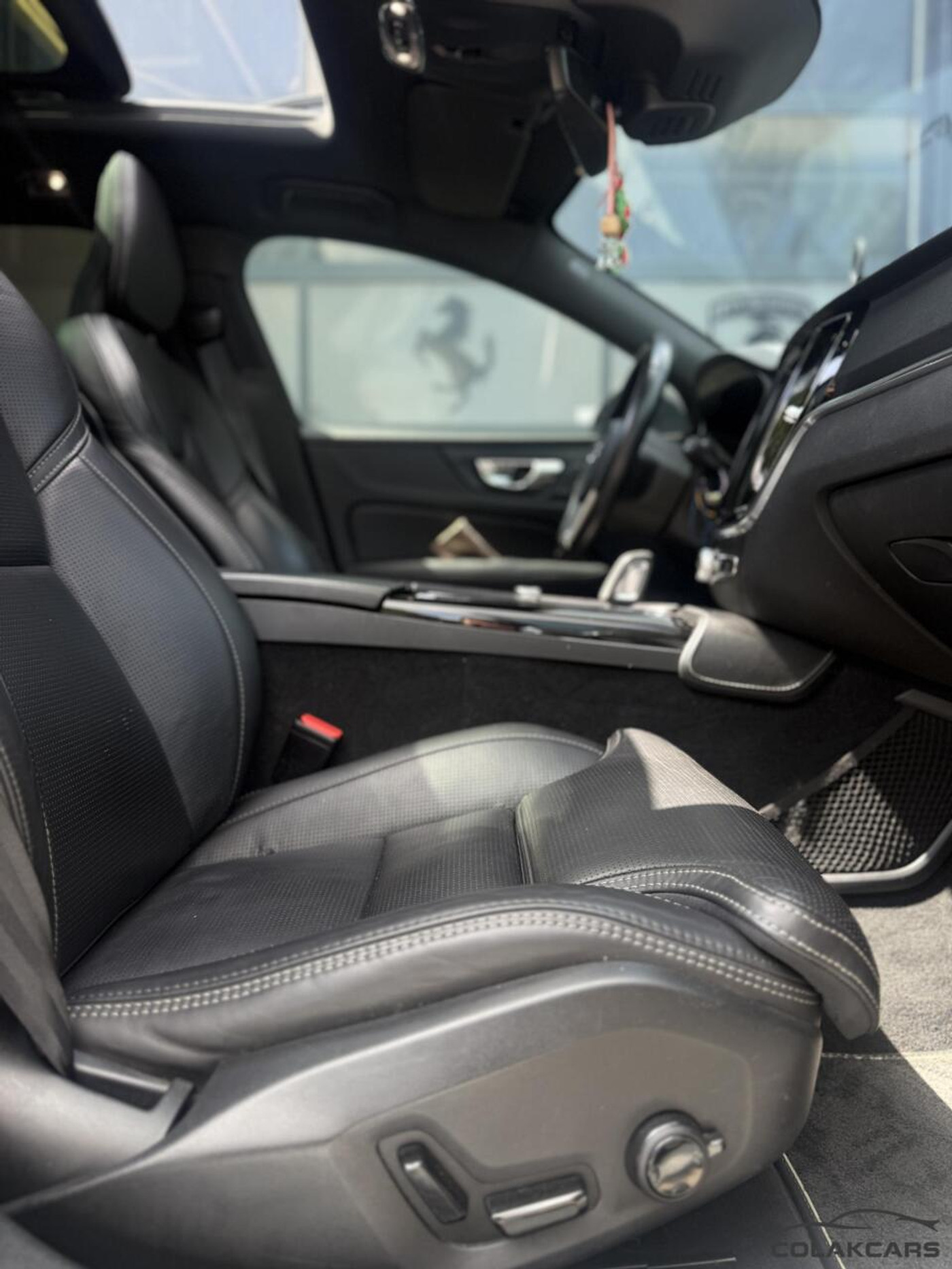 Foto van Volvo V60 T6 Twin Engine