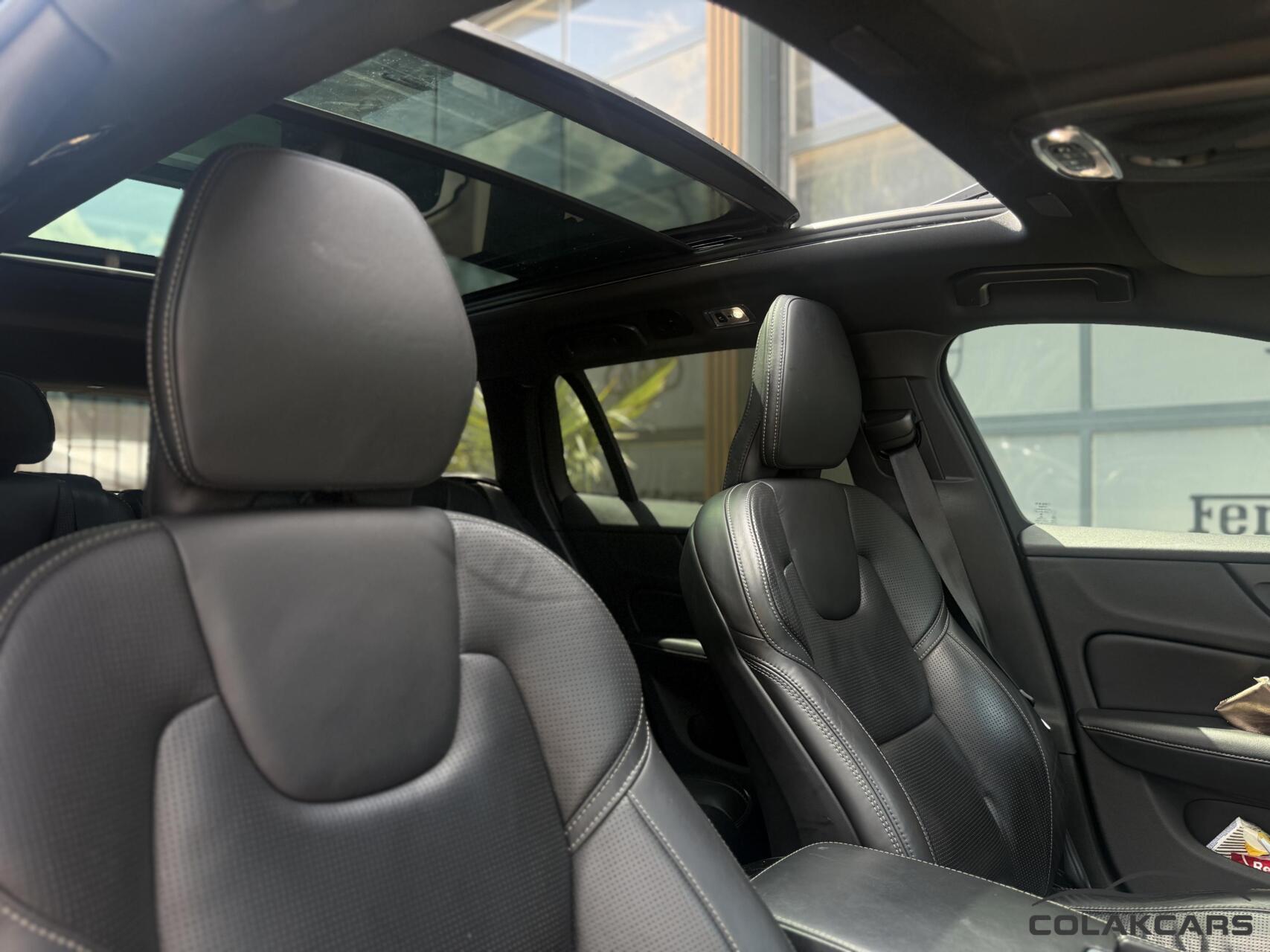 Foto van Volvo V60 T6 Twin Engine