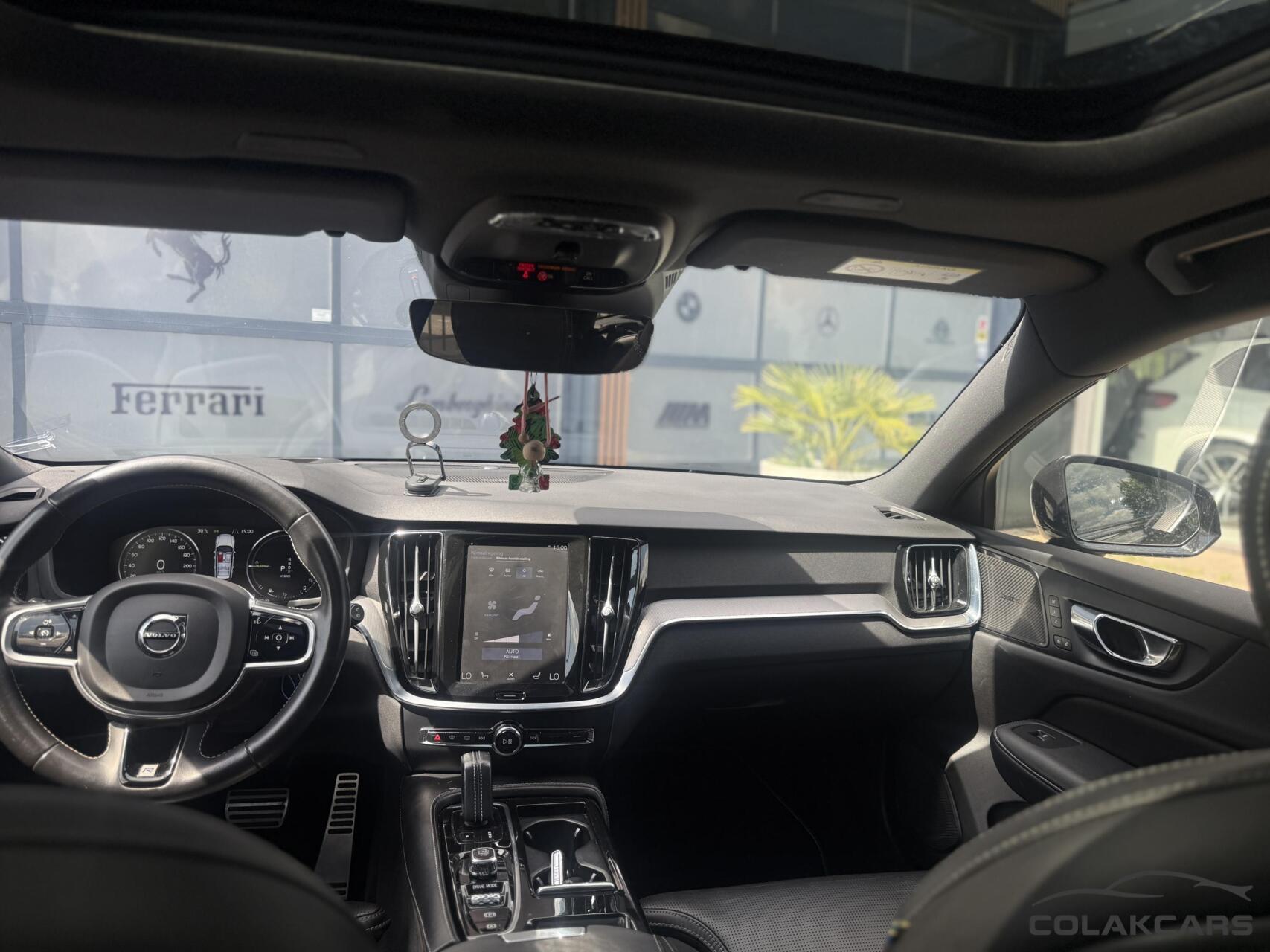 Foto van Volvo V60 T6 Twin Engine