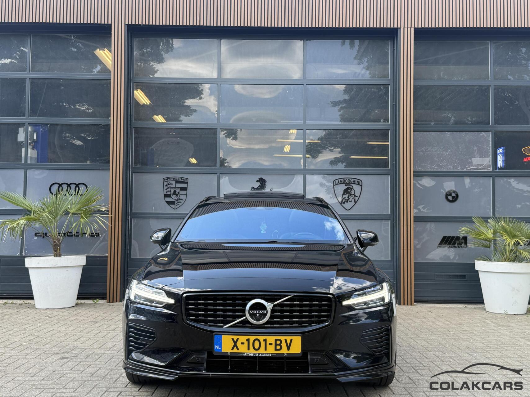 Foto van Volvo V60 T6 Twin Engine
