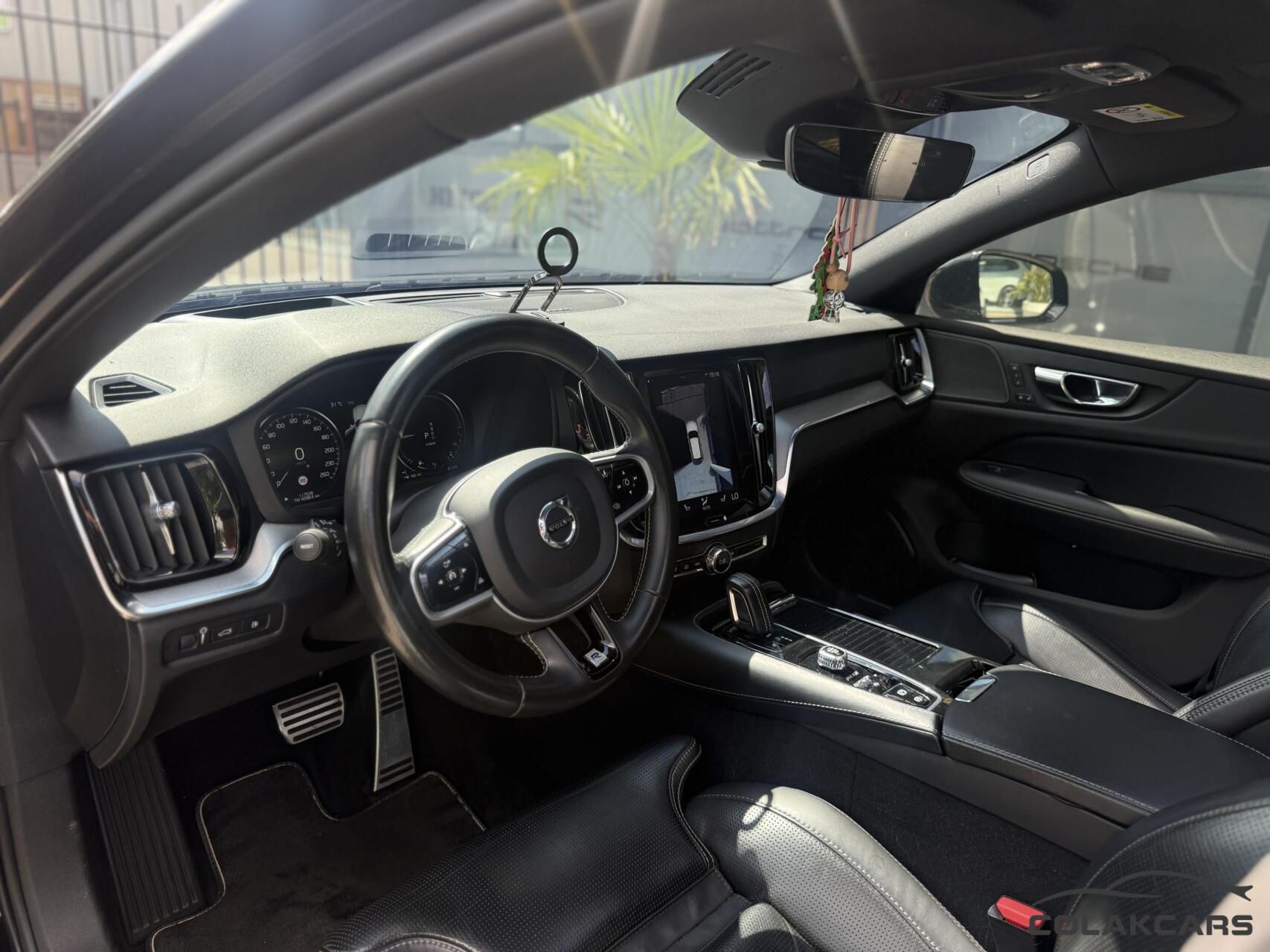 Foto van Volvo V60 T6 Twin Engine