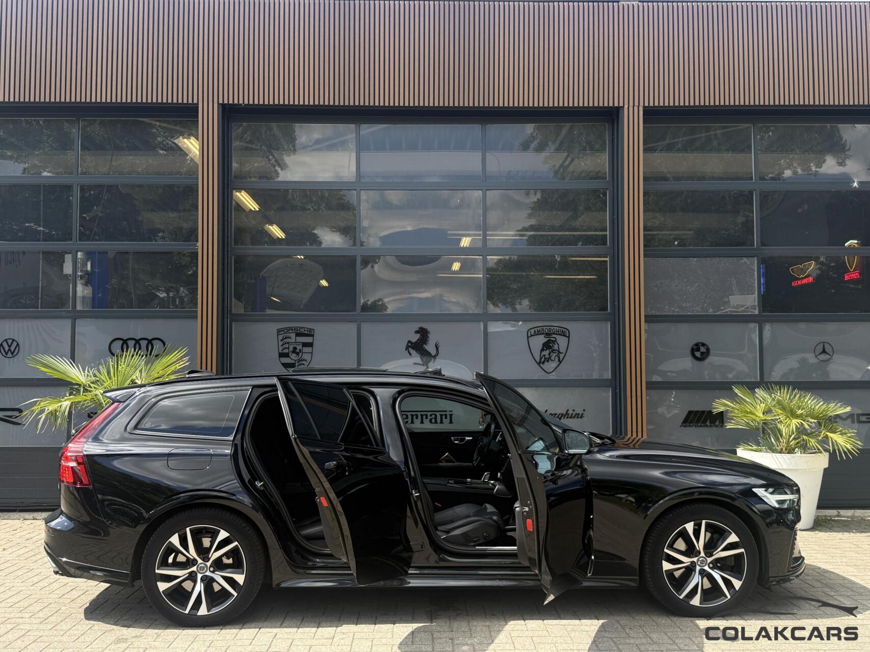 Foto van Volvo V60 T6 Twin Engine