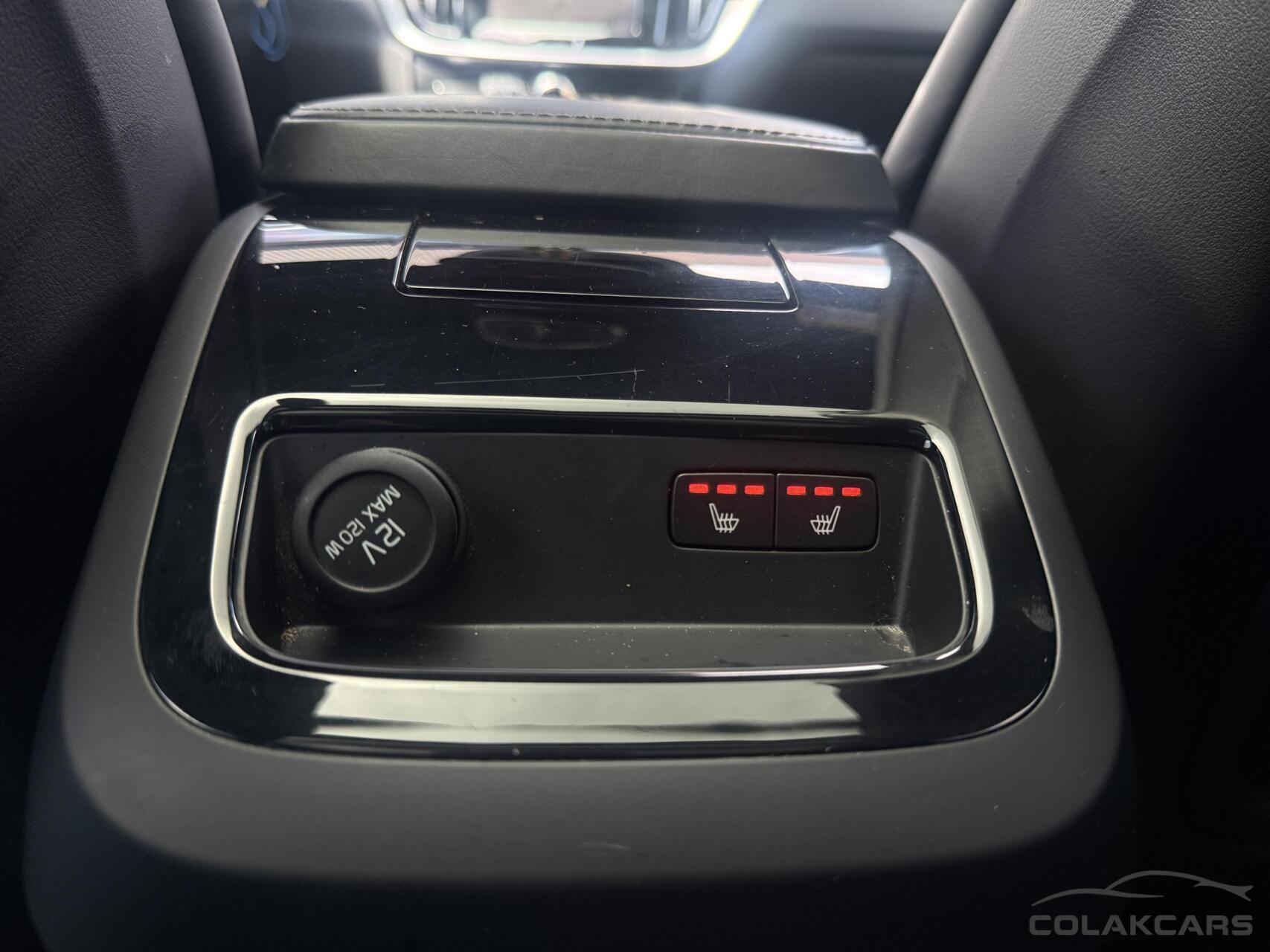 Foto van Volvo V60 T6 Twin Engine