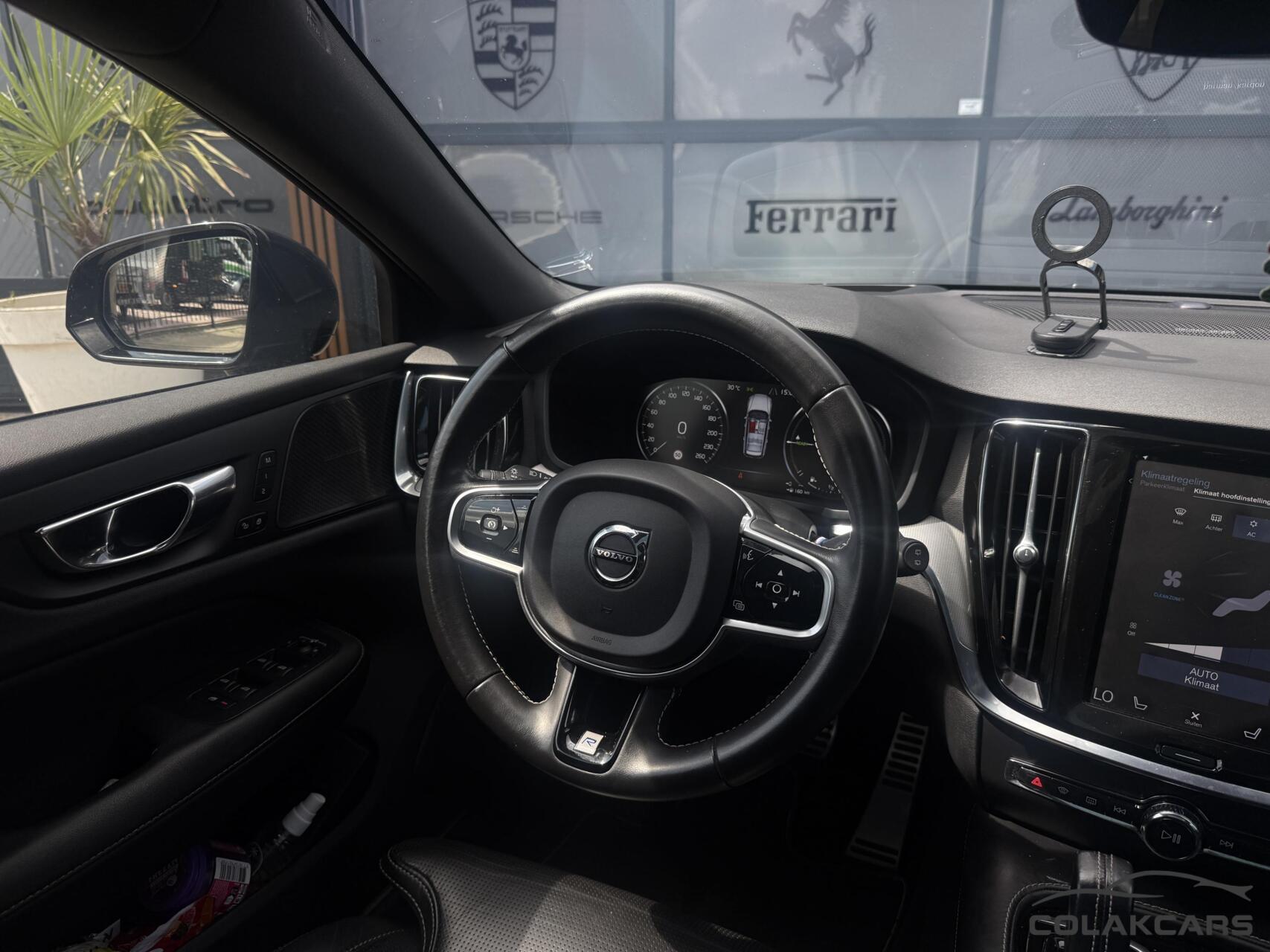 Foto van Volvo V60 T6 Twin Engine