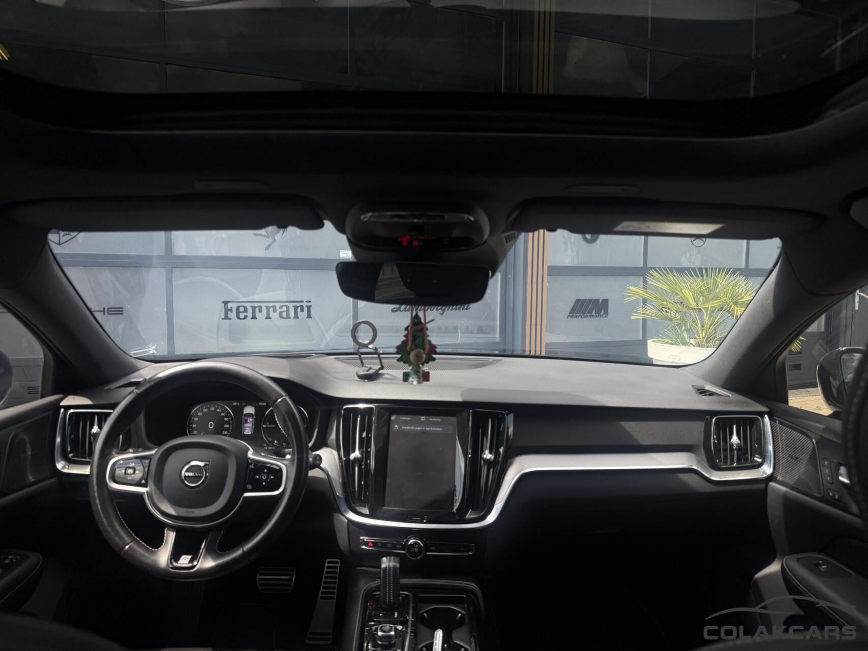 Foto van Volvo V60 T6 Twin Engine