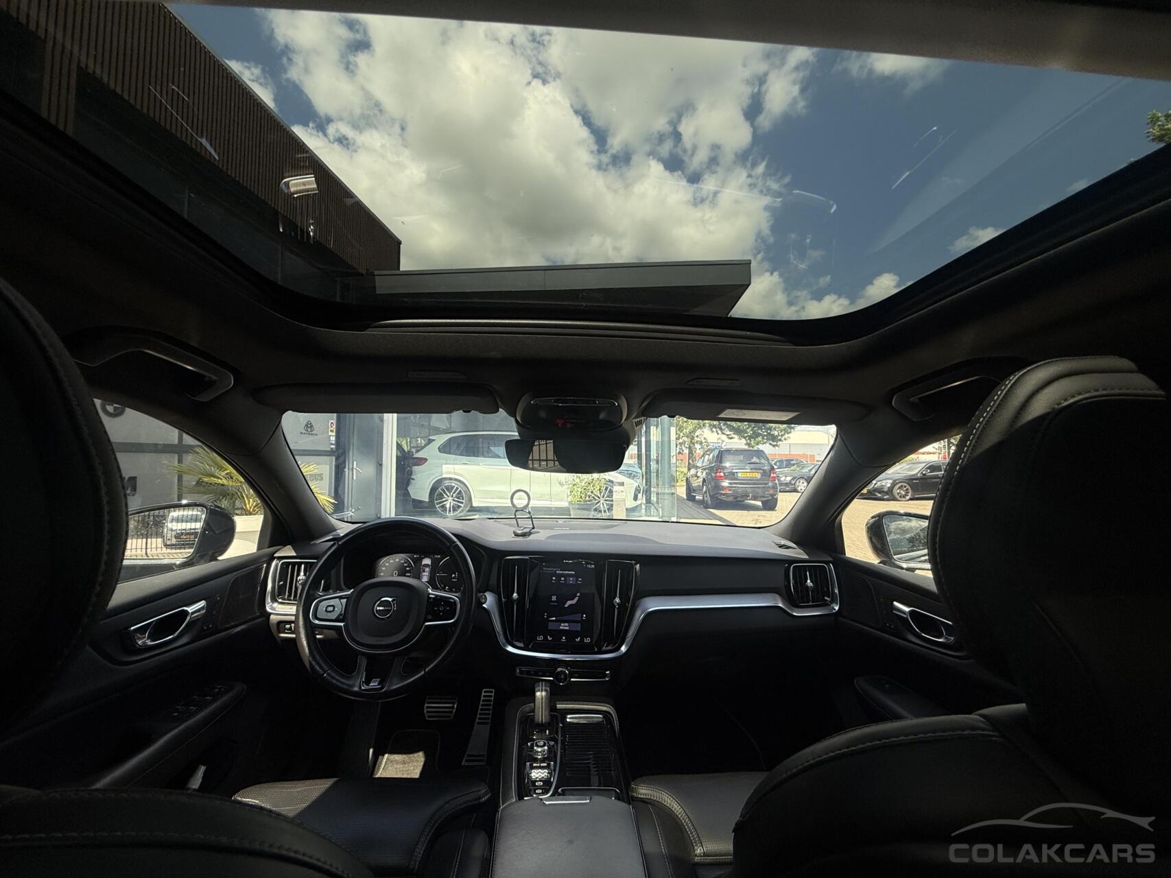 Foto van Volvo V60 T6 Twin Engine