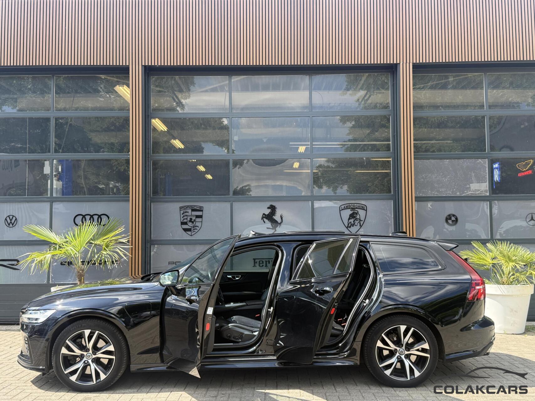 Foto van Volvo V60 T6 Twin Engine