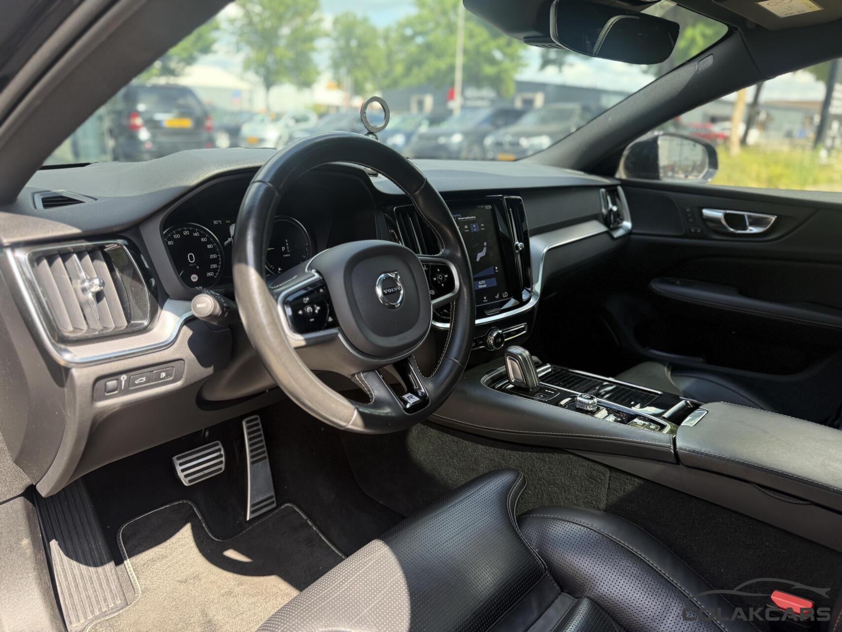 Foto van Volvo V60 T6 Twin Engine