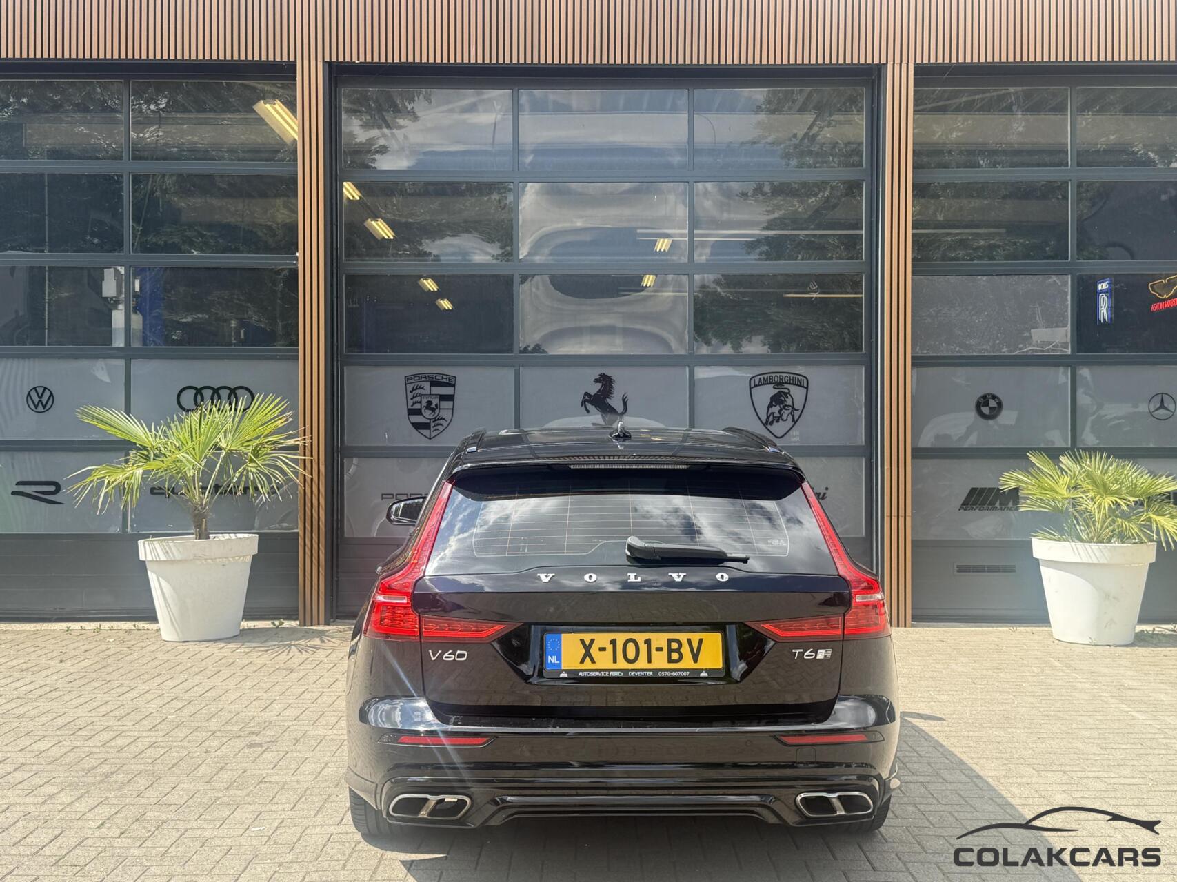 Foto van Volvo V60 T6 Twin Engine