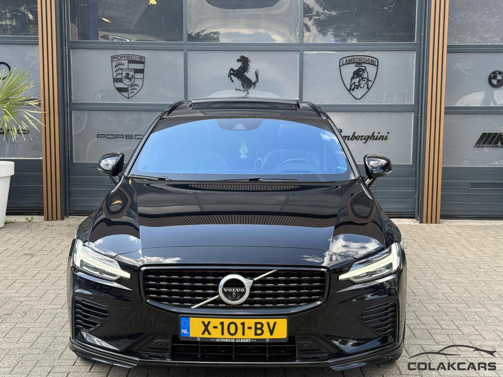 Foto van Volvo V60 T6 Twin Engine