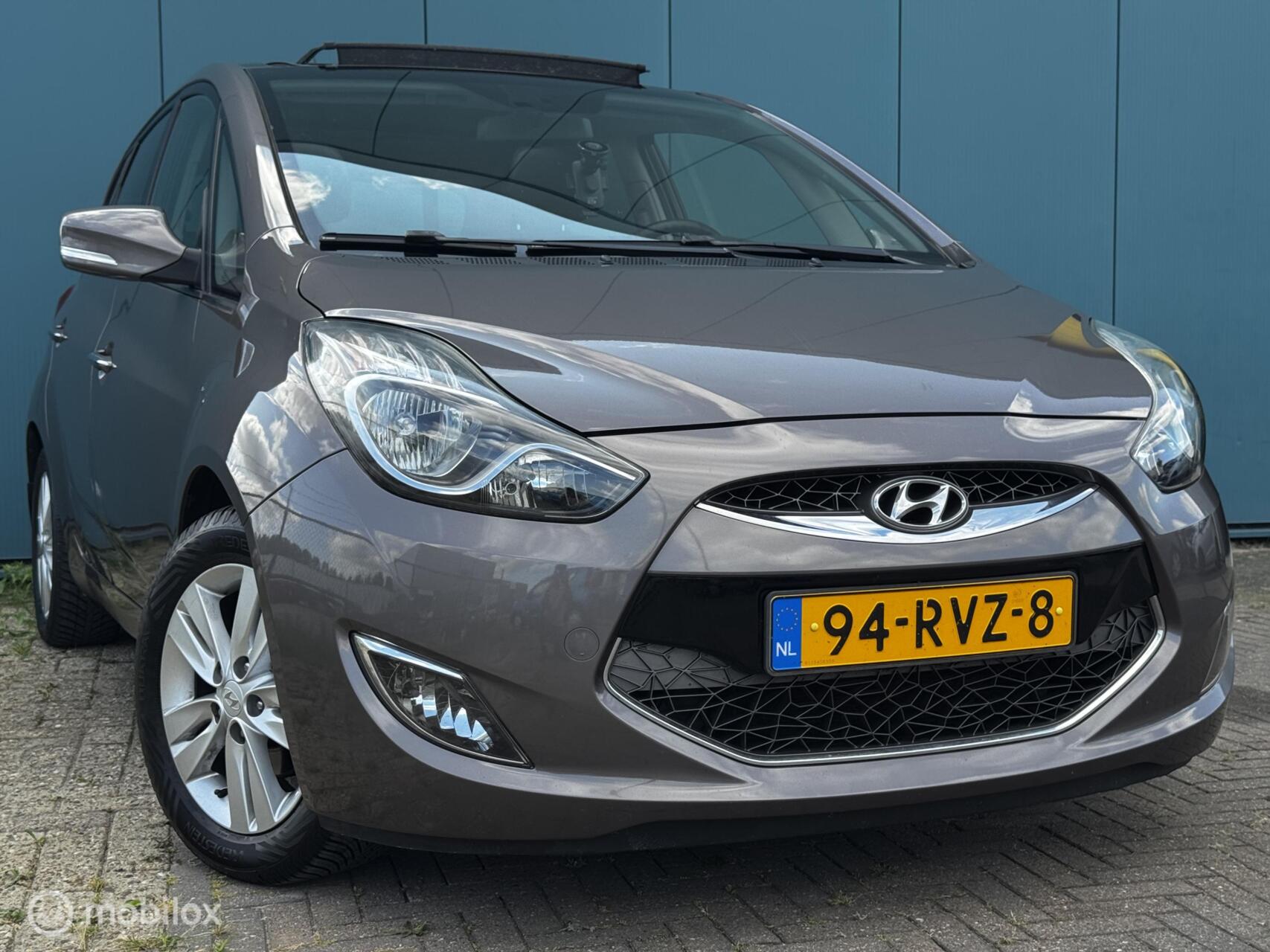 Hyundai Ix20 1.6i i-Catcher Automaat Climate Control Panoramadak Leder Leder APK 23-07-2027 2011 - voorkant