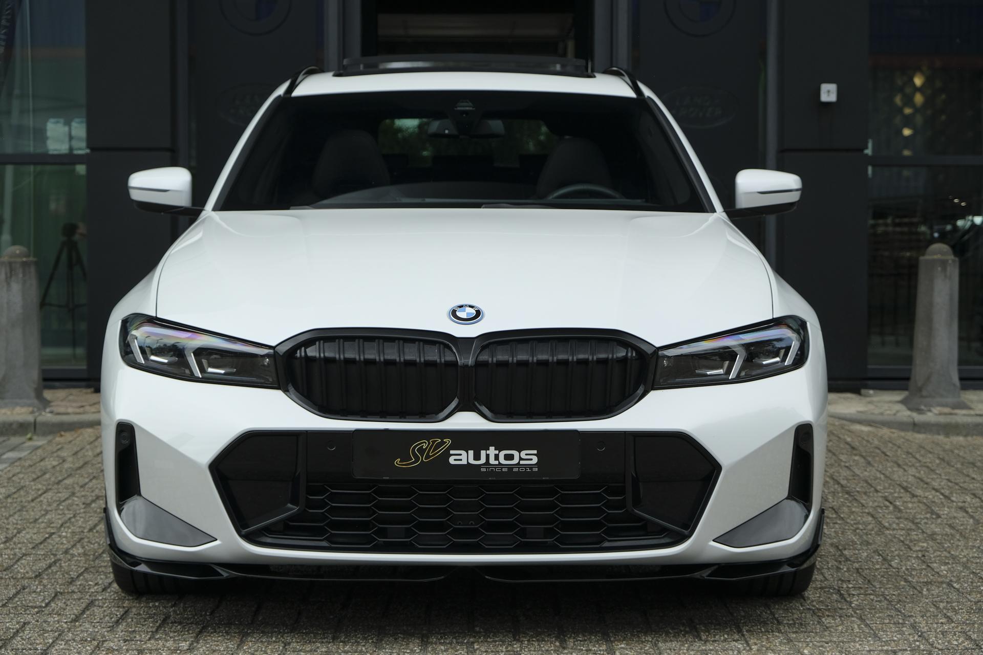 Foto van BMW 330e xDrive