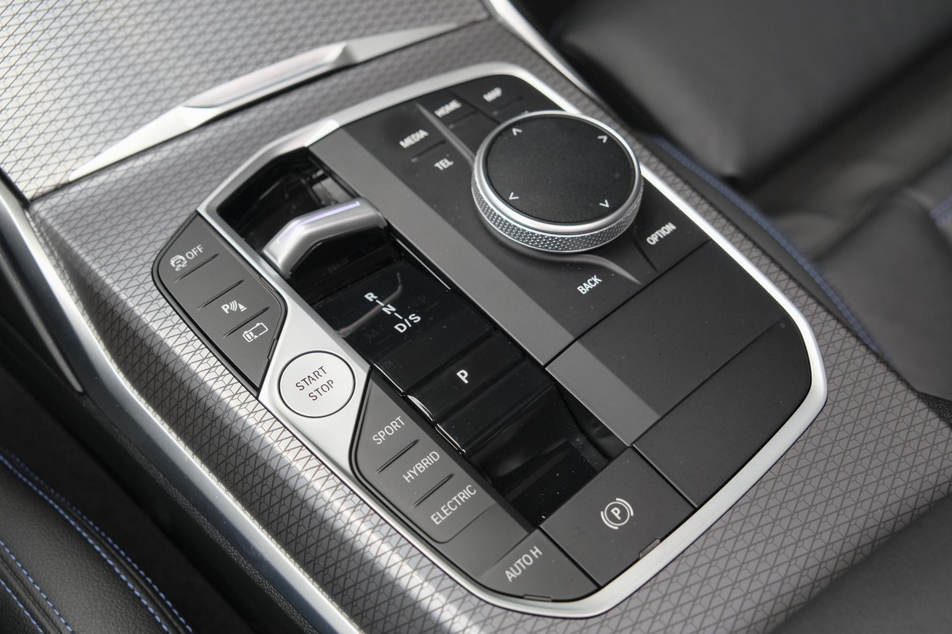 Foto van BMW 330e xDrive