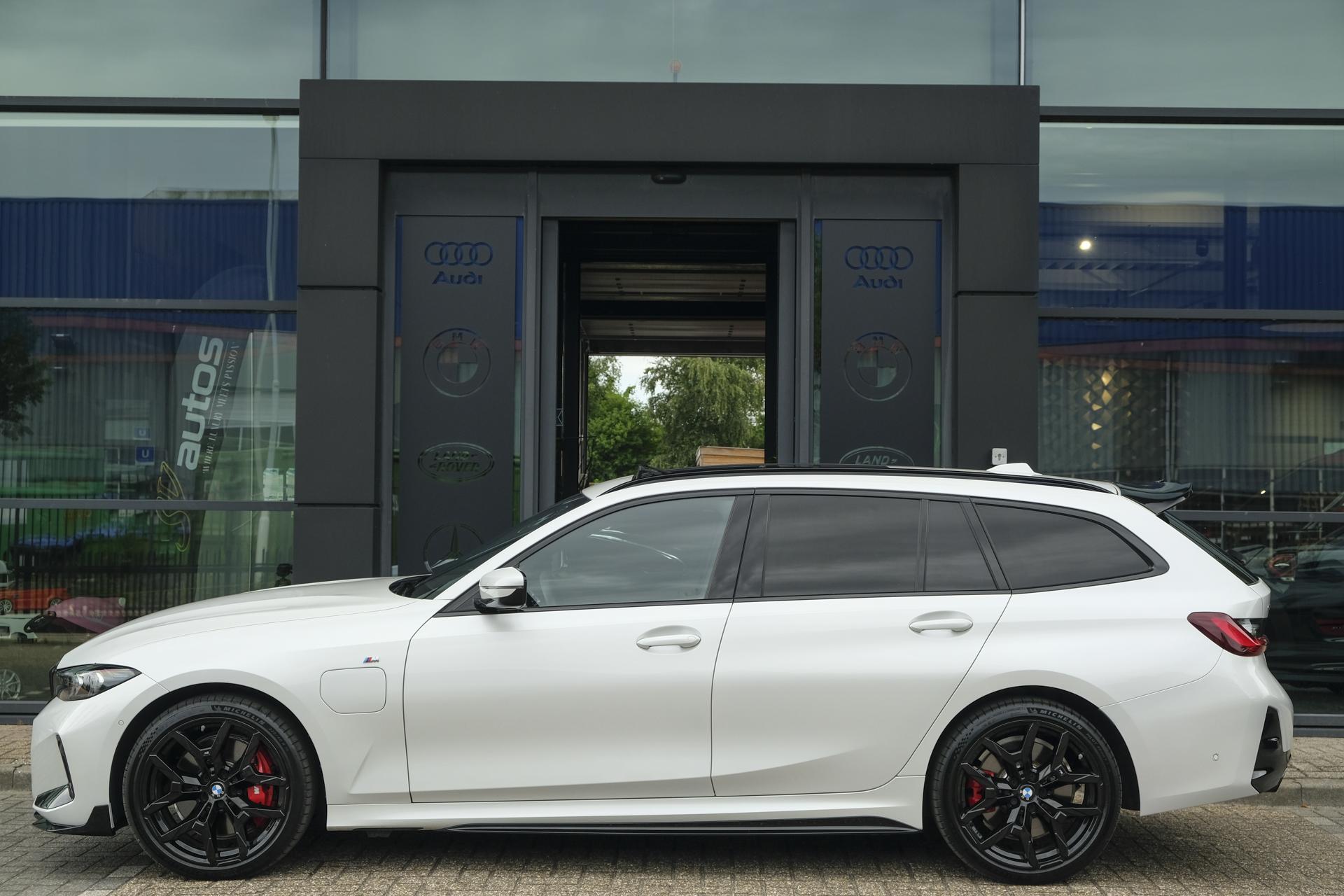 Foto van BMW 330e xDrive