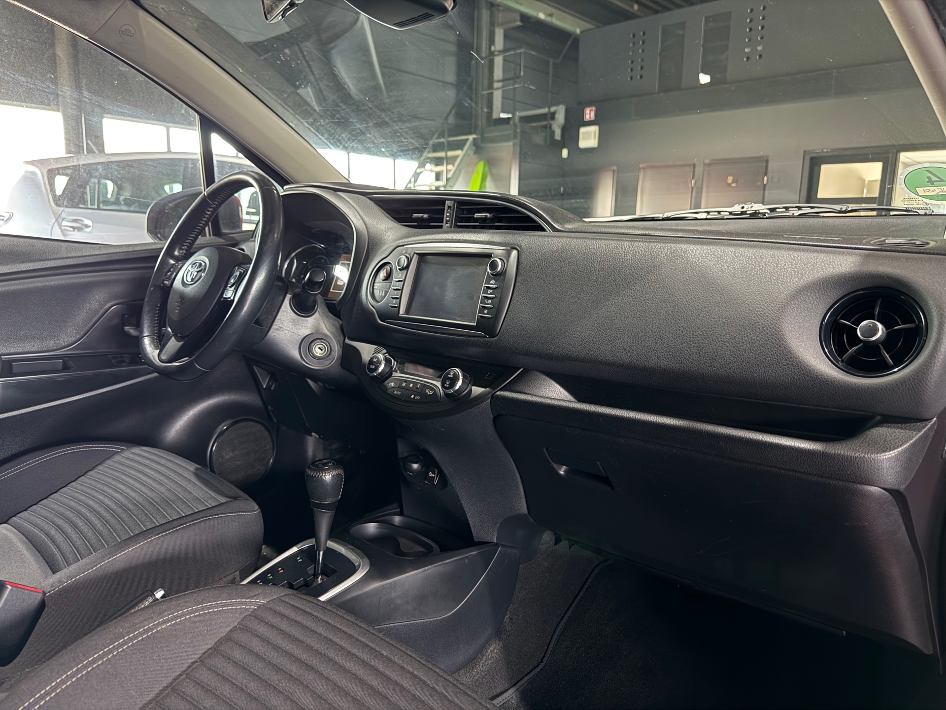 Foto van Toyota Toyota Yaris Hybrid