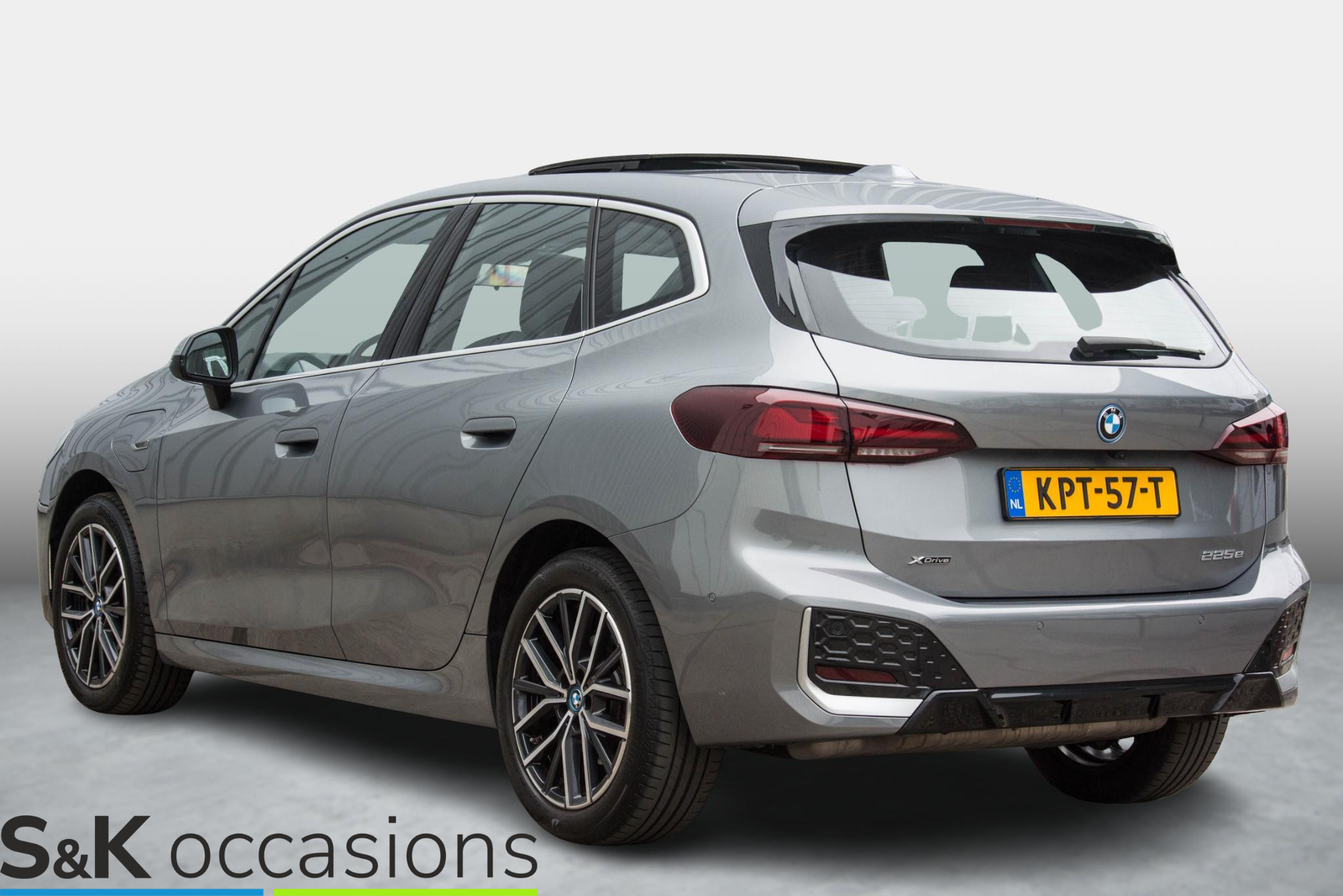 Foto van BMW 225e xDrive Active Tourer