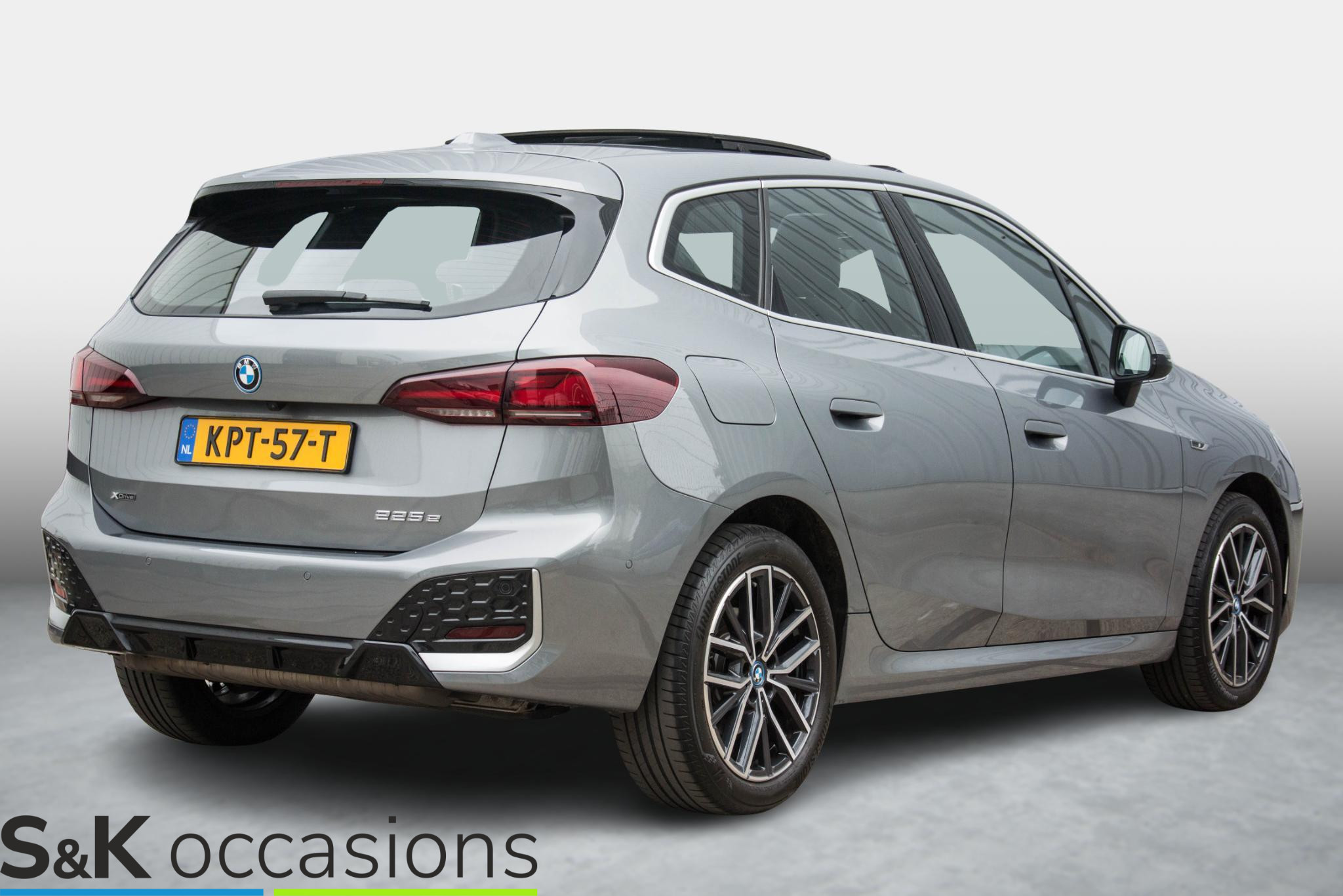 Foto van BMW 225e xDrive Active Tourer