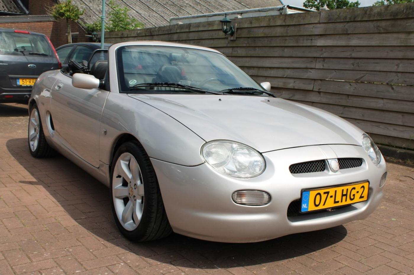 Foto van MG MGF