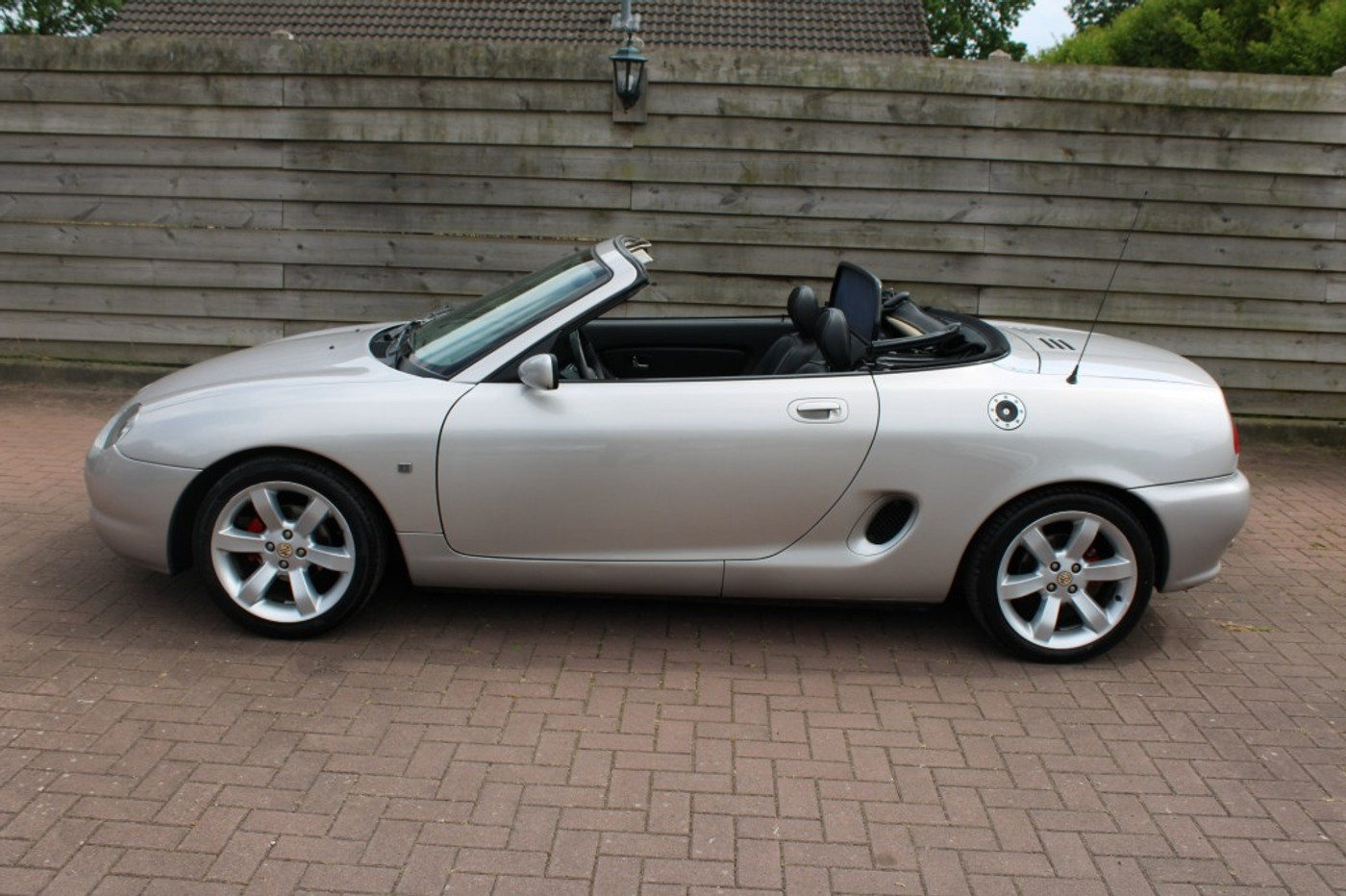 Foto van MG MGF