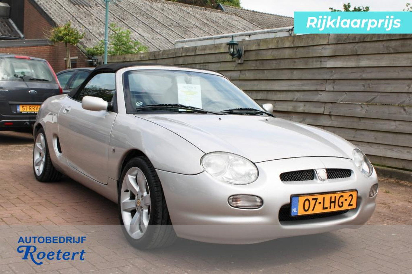 MG MGF 1.8I 75 MK III Cabrio softtop 2-drs 120pk. airco/radioCD/aux-in/lichtmet.velgen 2001 - voorkant