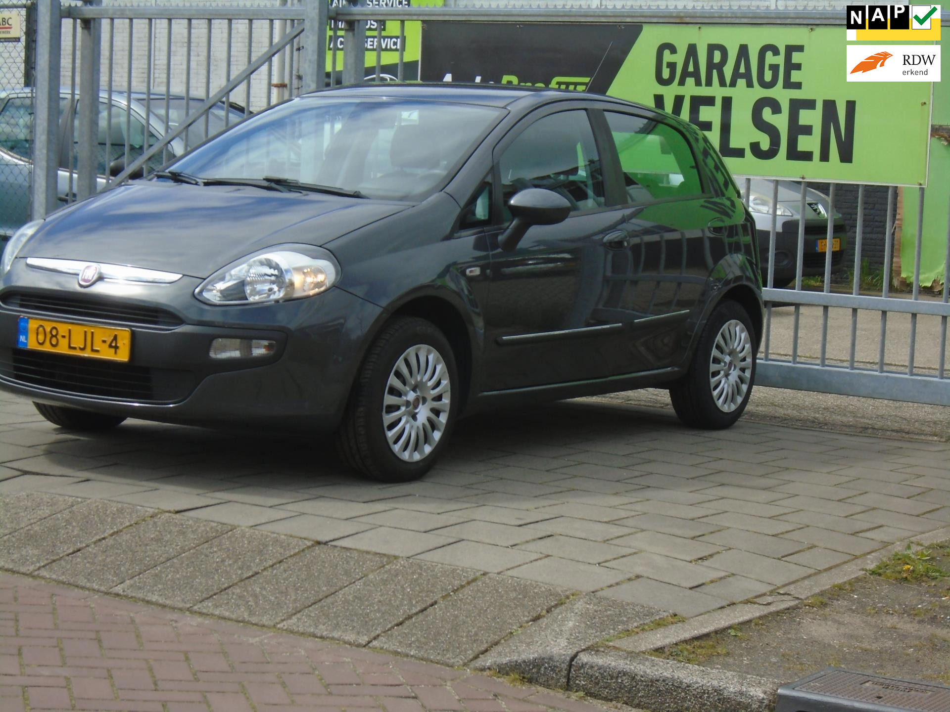 Fiat Fiat Punto 1.4 Dynamic /AIRCO 2010 - voorkant