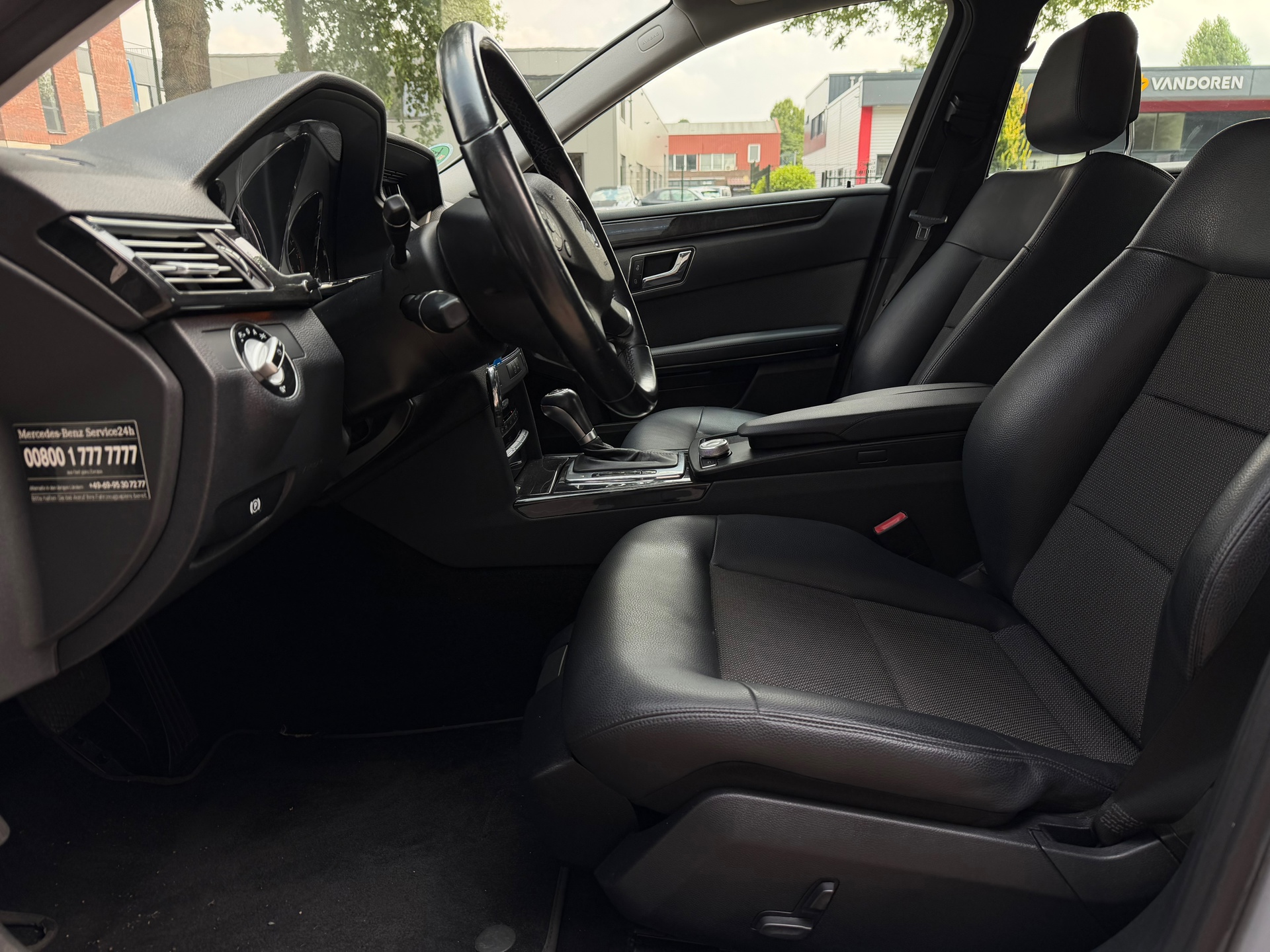 Foto van Mercedes-Benz E 200 Cgi