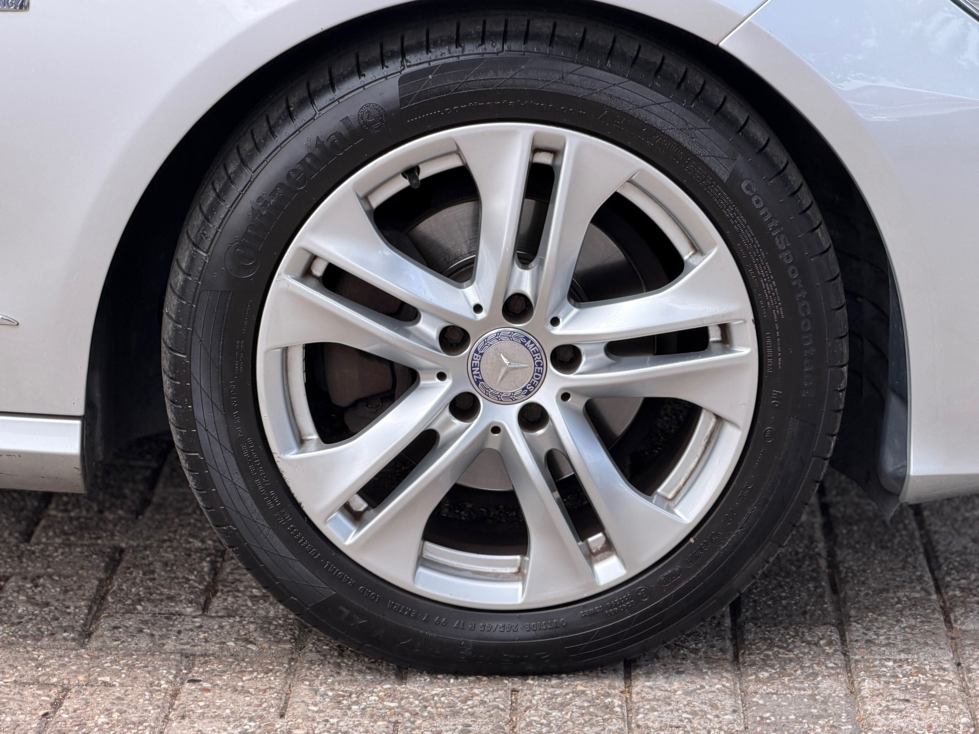 Foto van Mercedes-Benz E 200 Cgi