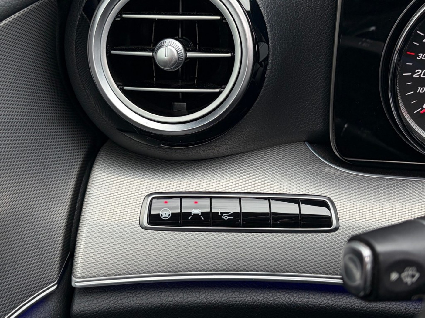 Foto van Mercedes-Benz E 200 4Matic