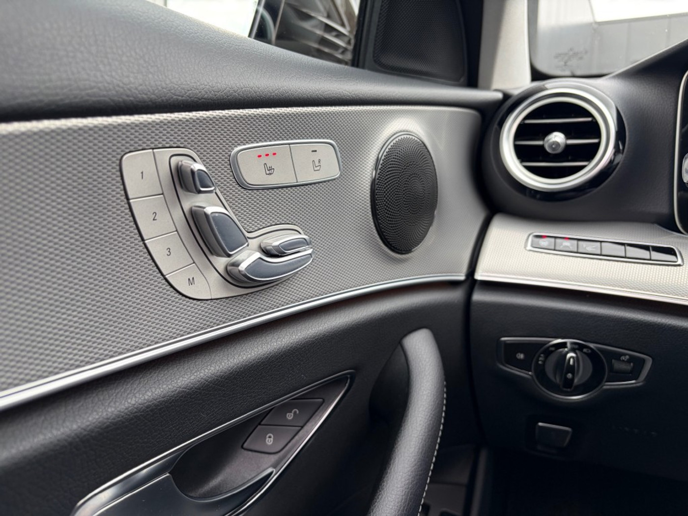 Foto van Mercedes-Benz E 200 4Matic