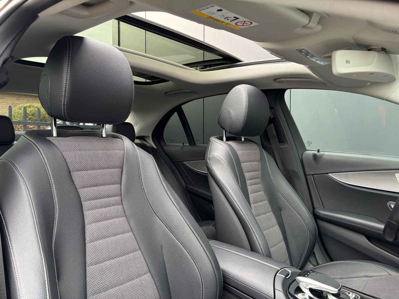 Foto van Mercedes-Benz E 200 4Matic
