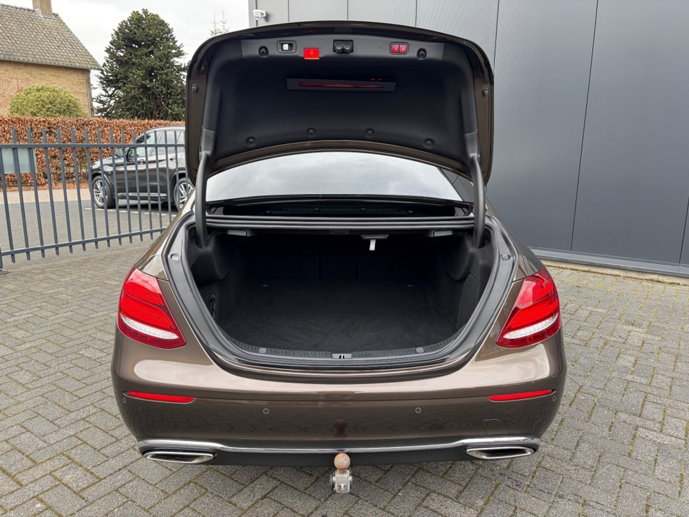 Foto van Mercedes-Benz E 200 4Matic