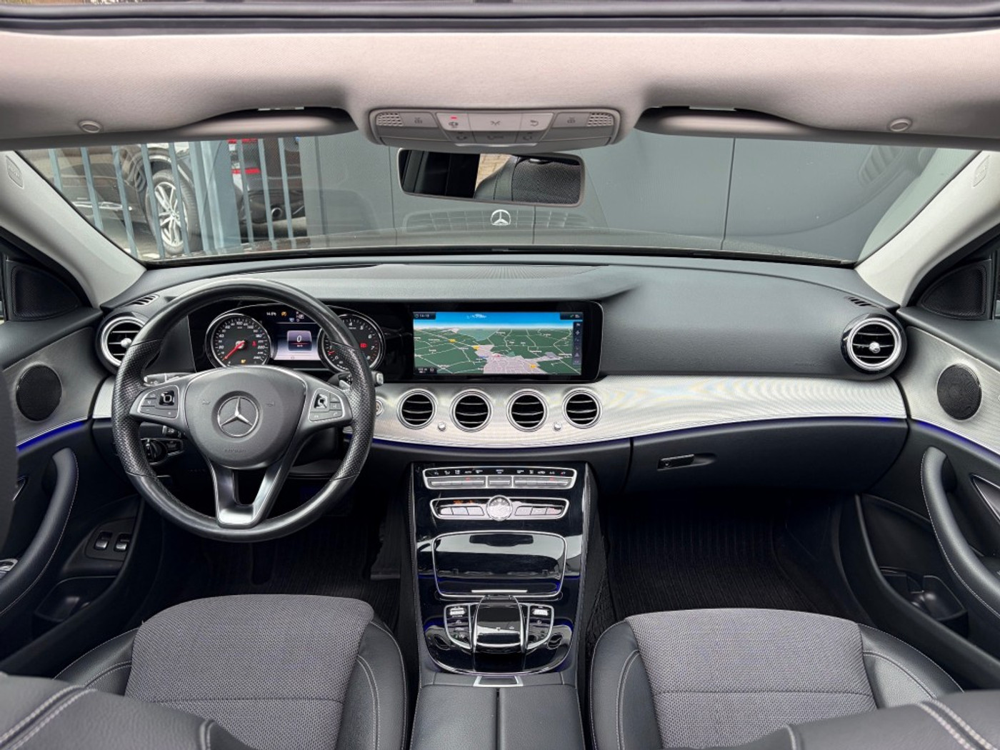 Foto van Mercedes-Benz E 200 4Matic