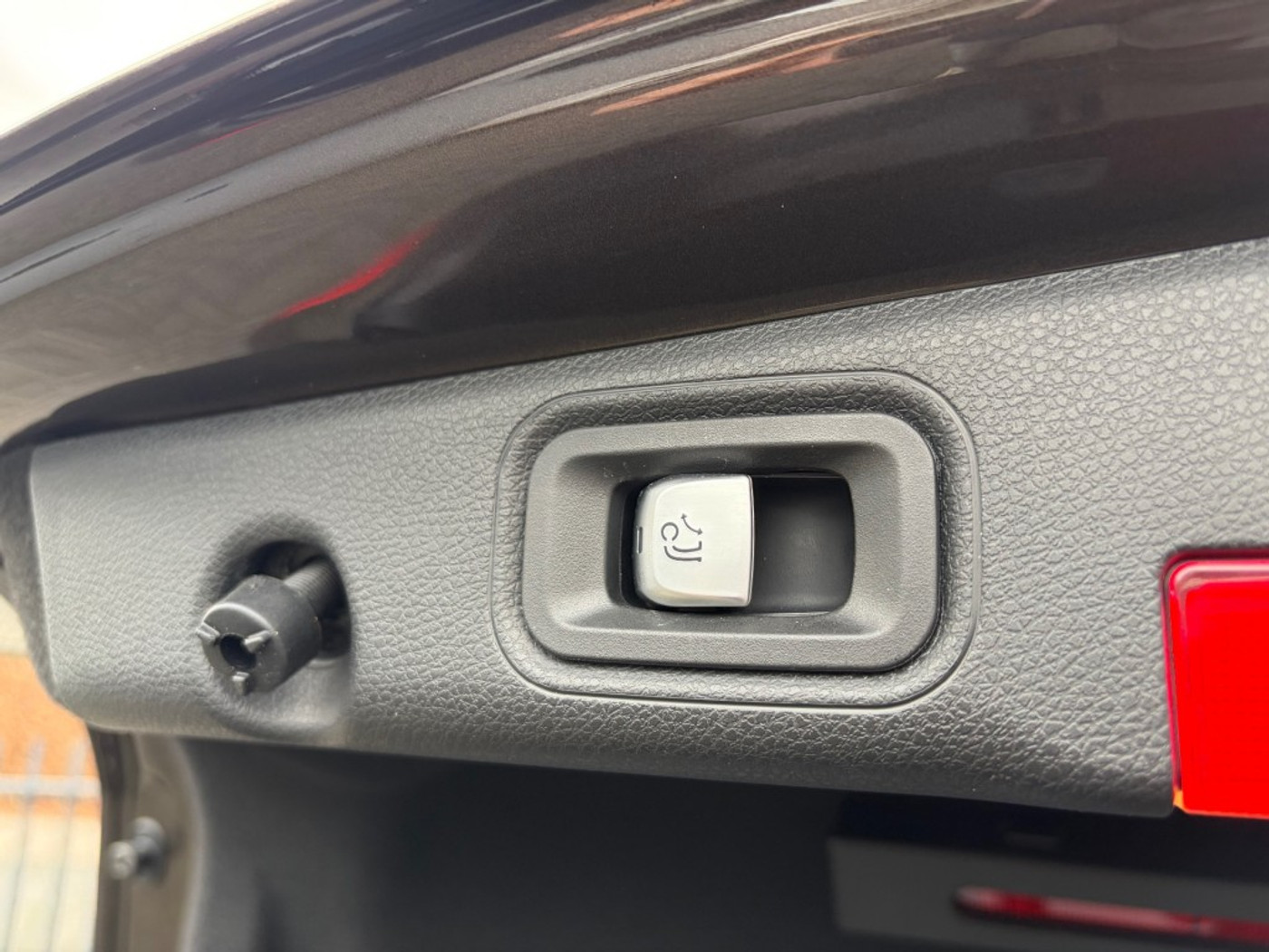 Foto van Mercedes-Benz E 200 4Matic
