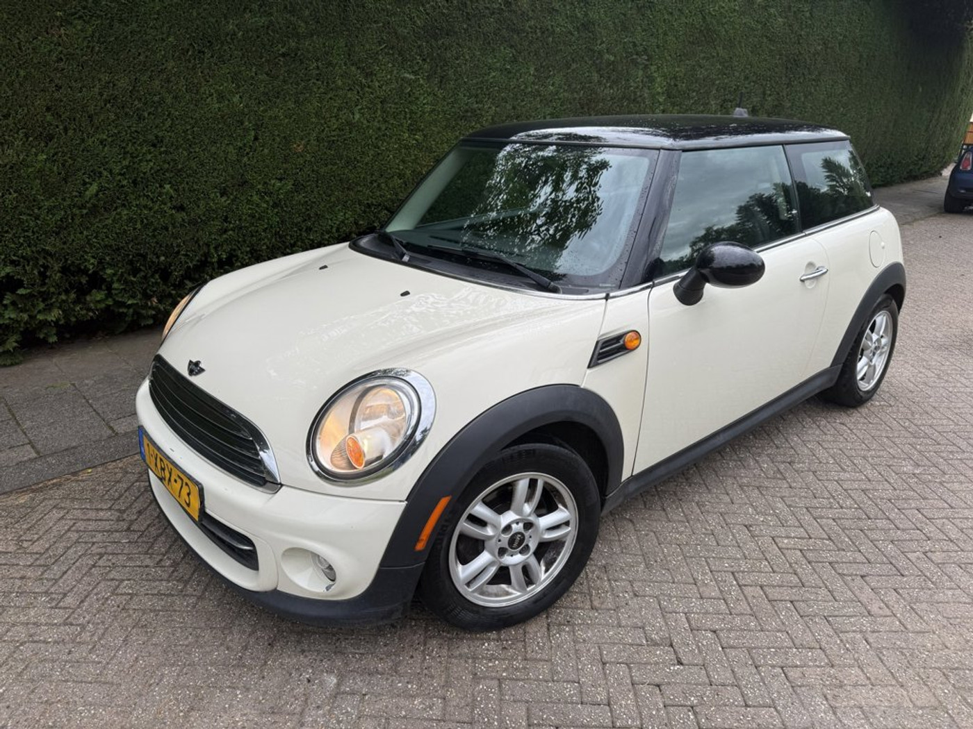 Mini Cooper 1.6 Cooper Westminster/ Zwart Dak/ Elek.Ram. Air 2012 - voorkant