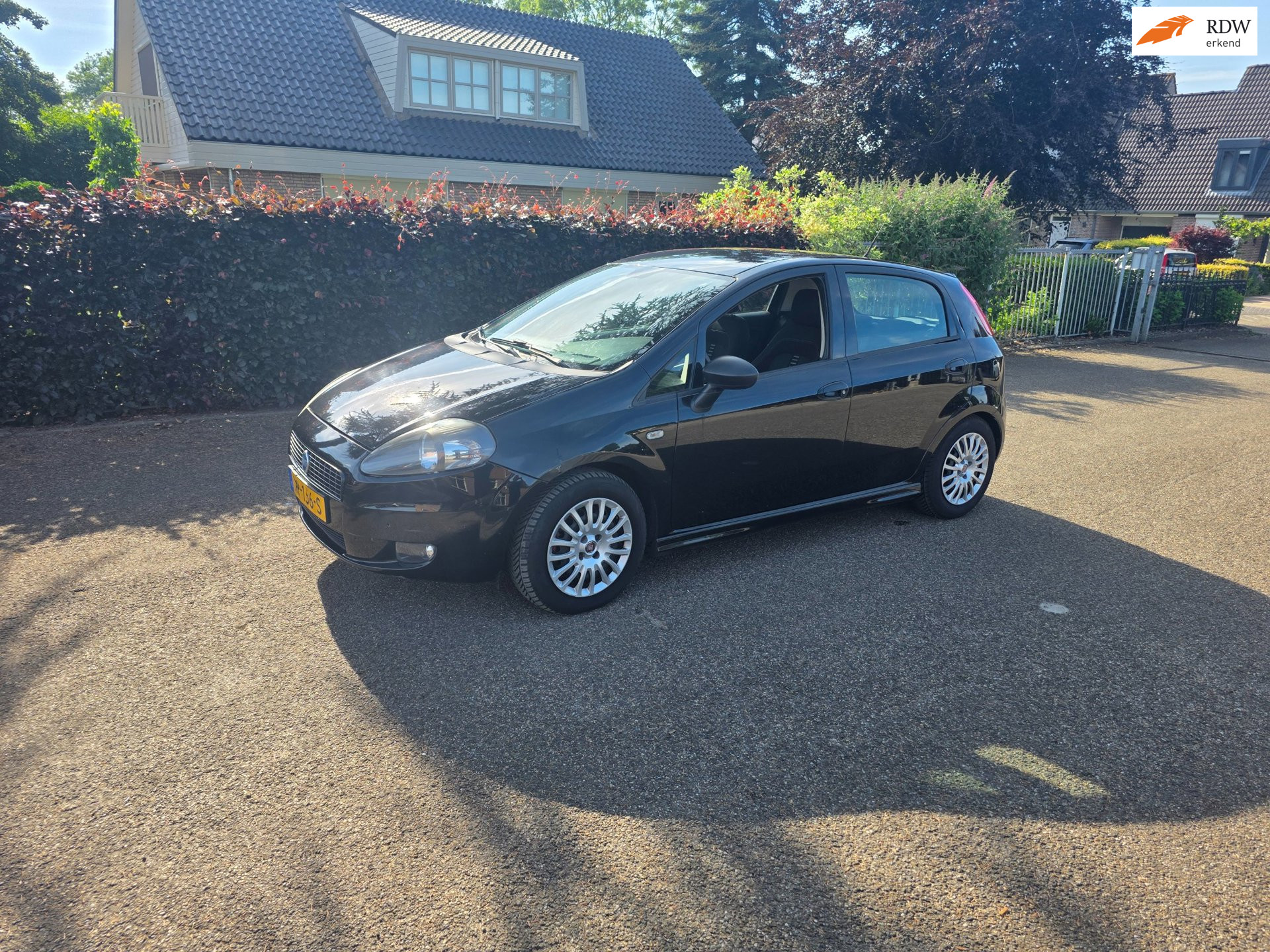 Fiat Fiat Punto 1.4-16V Emotion 2009 - voorkant
