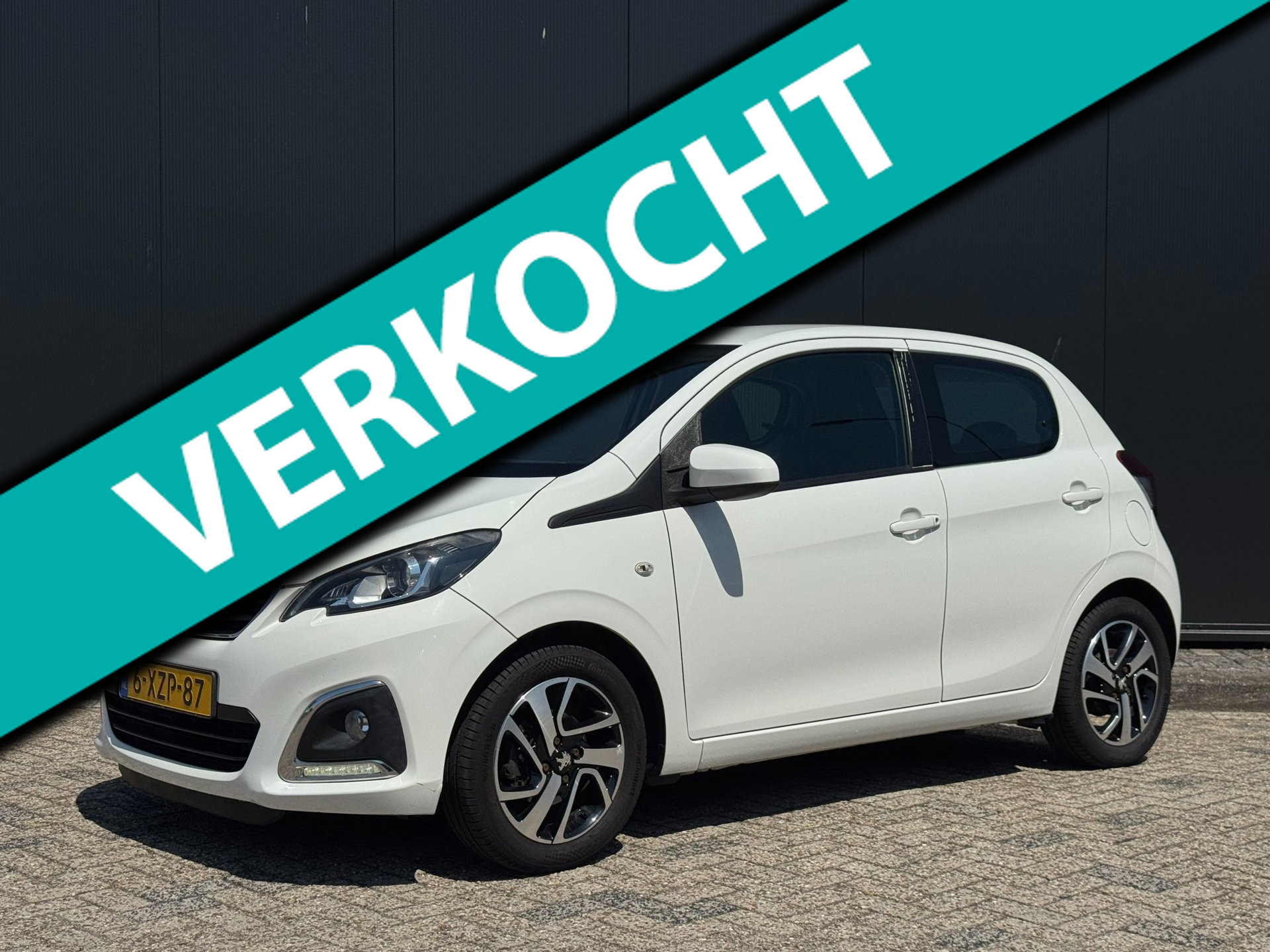 Peugeot Peugeot 108 1.2 VTi Allure | Camera | 100% Dealer OH! | NL-auto | Cruise Control | Climate Control | Elektr. Spiegels 2014 - voorkant