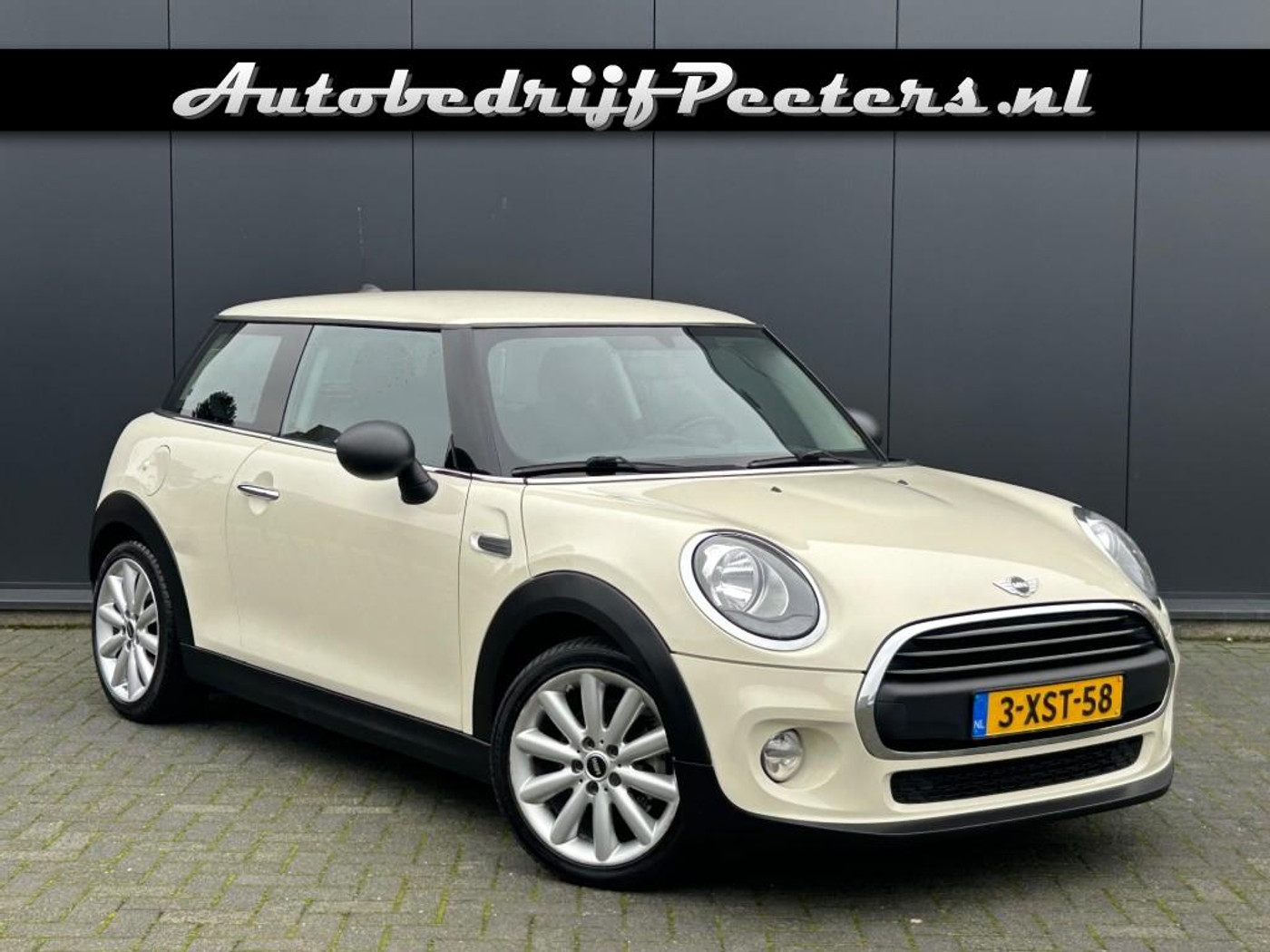 Mini One 1.2 NW-Model Airco Navigatie prof. Cruise control NL-auto 2014 - voorkant