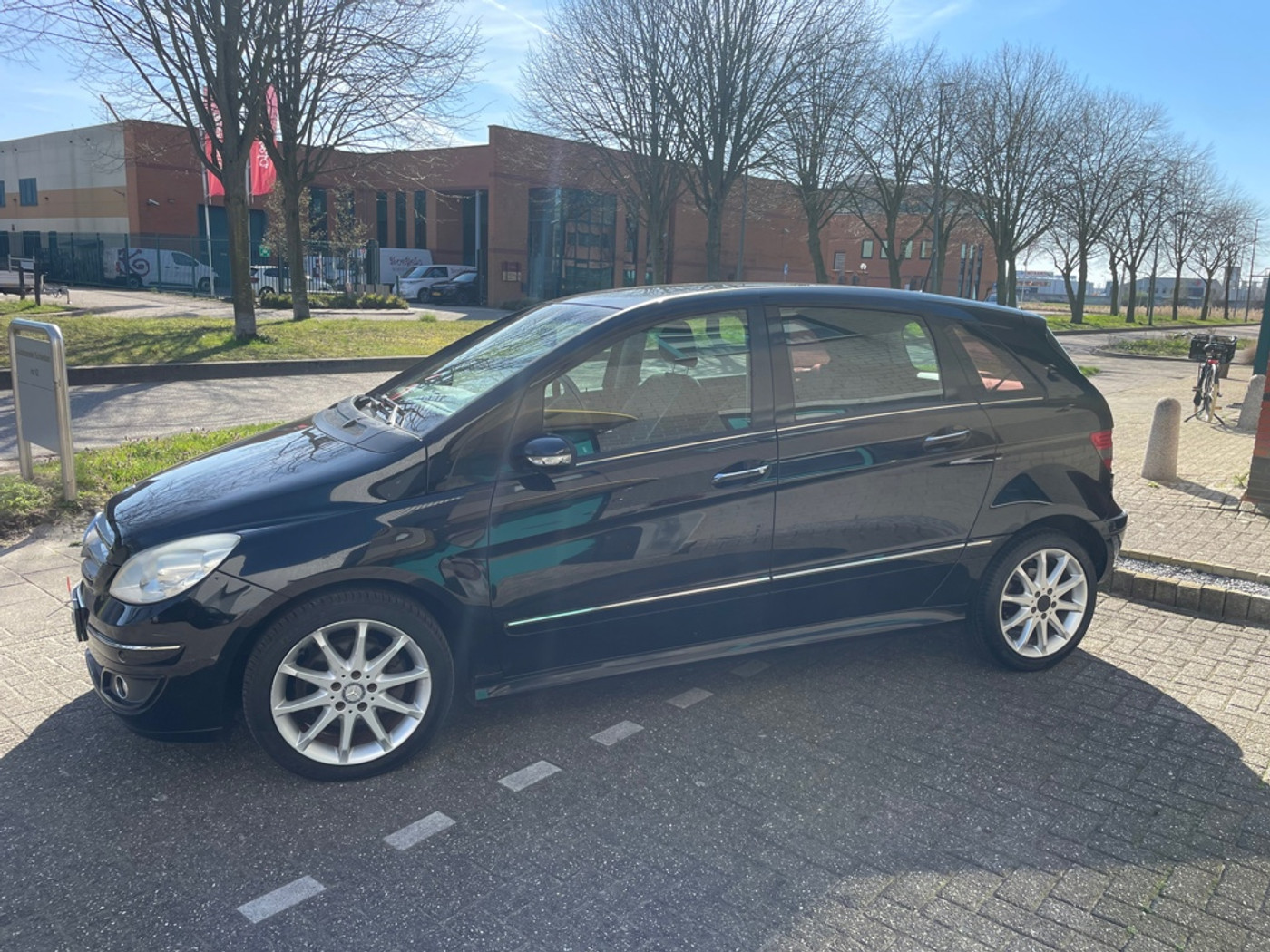 Foto van Mercedes-Benz B 200