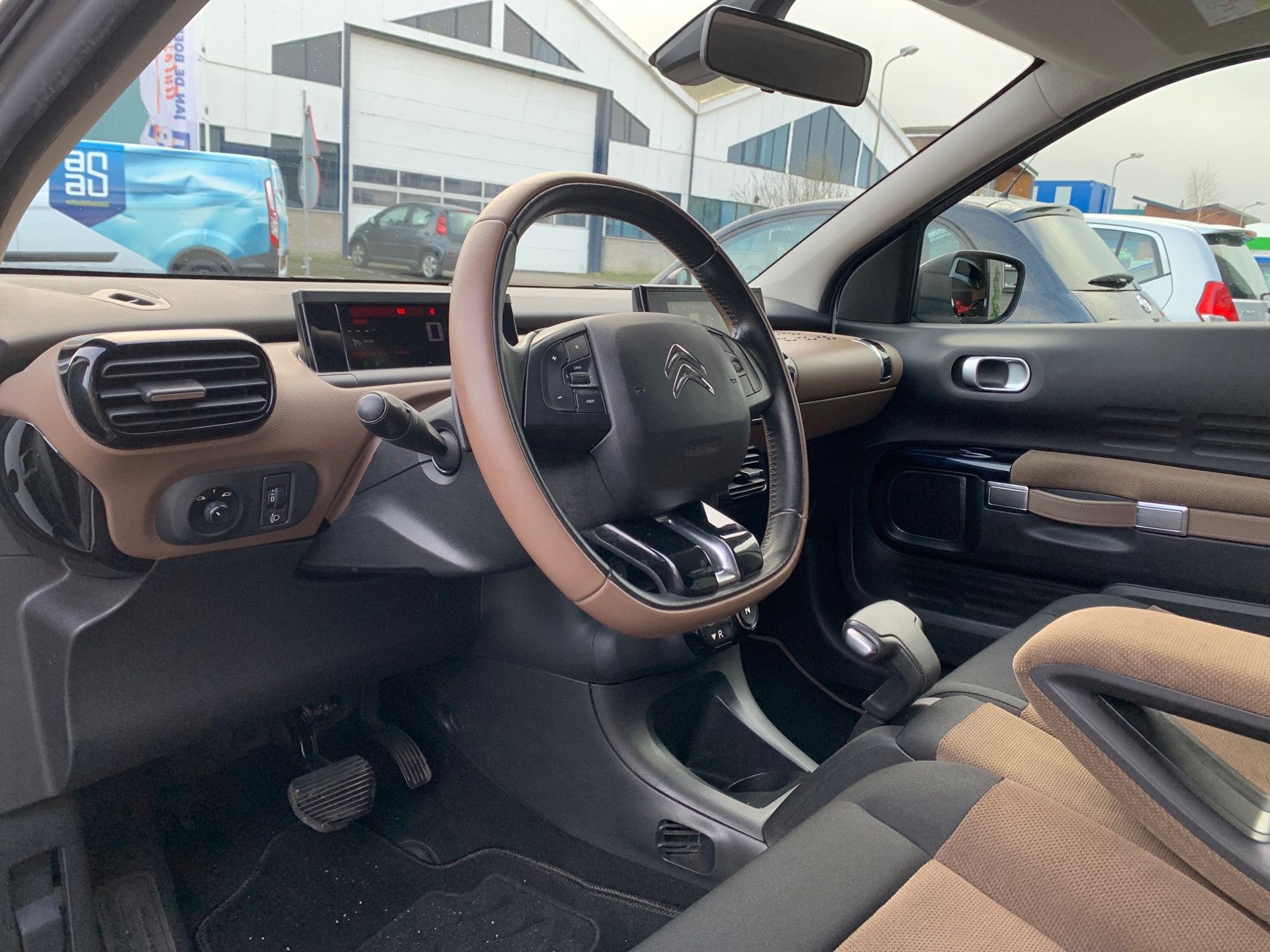 Foto van Citroen C4 Cactus