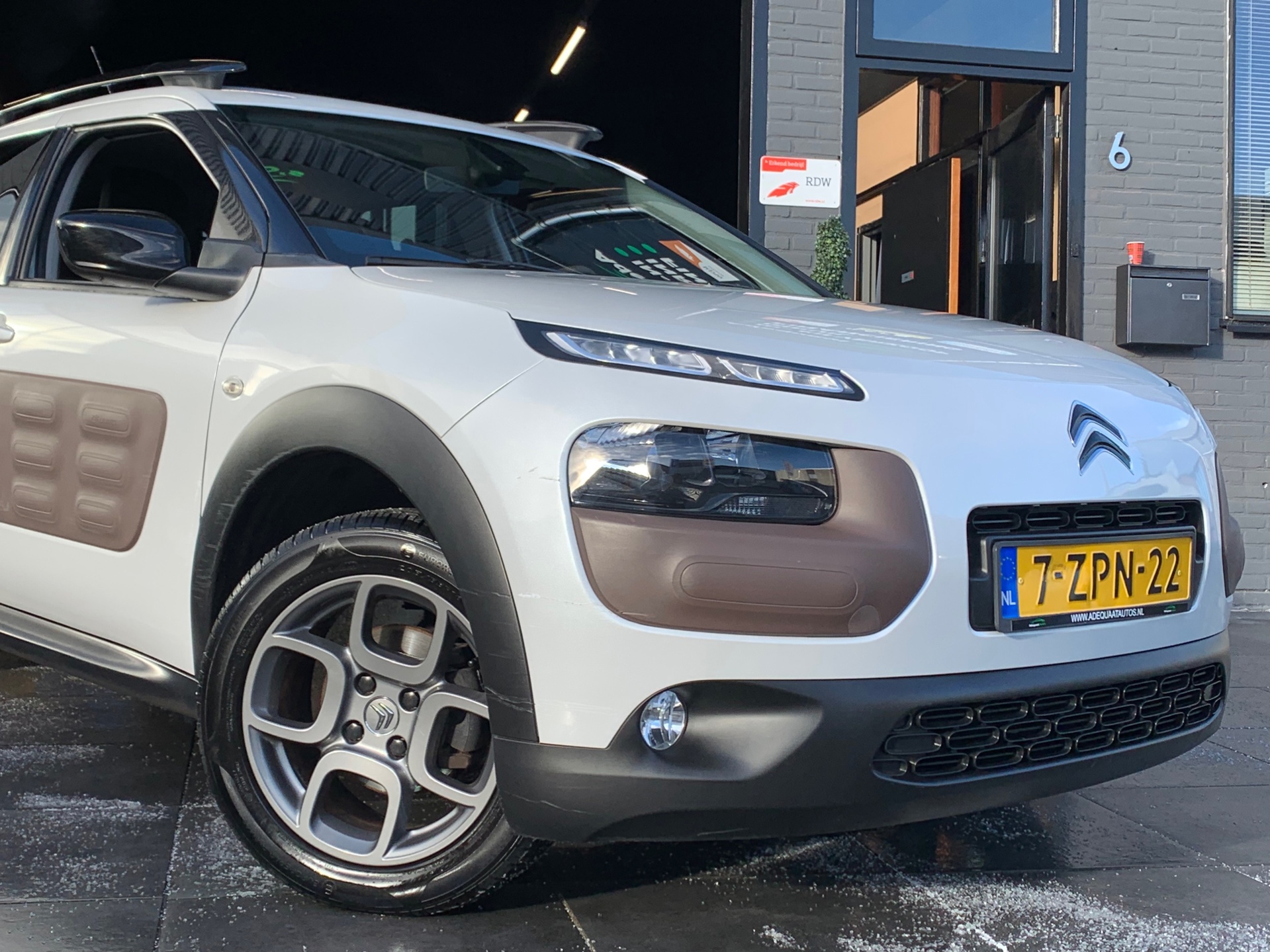 Foto van Citroen C4 Cactus