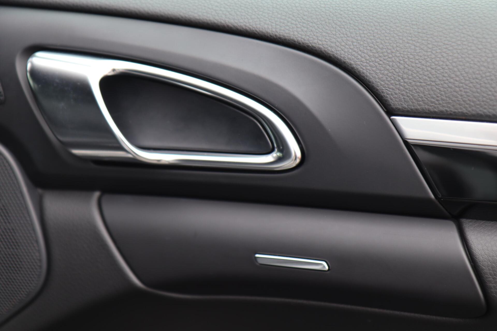 Foto van Porsche Cayenne S E-hybrid