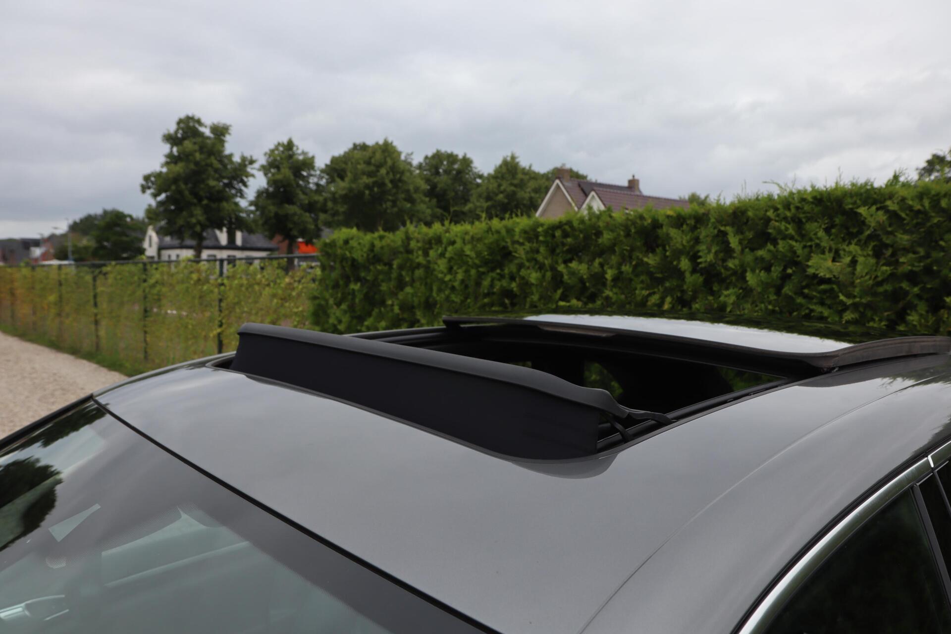 Foto van Porsche Cayenne S E-hybrid